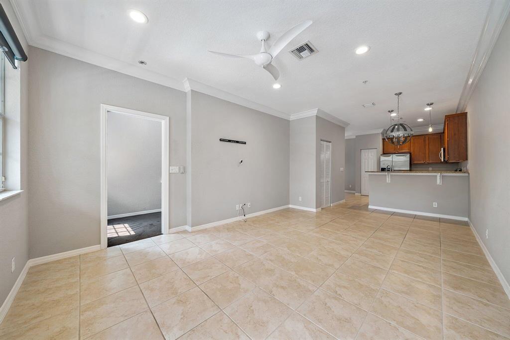 SANDPIPER COVE AT BOTANICA CONDO - Residential