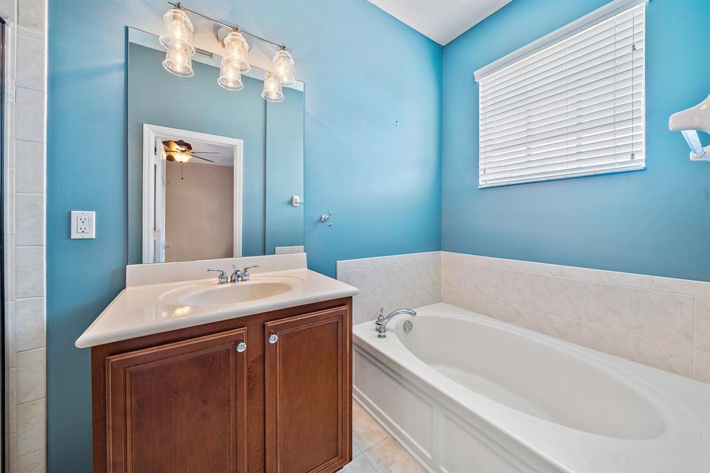 SANDPIPER COVE AT BOTANICA CONDO - Residential