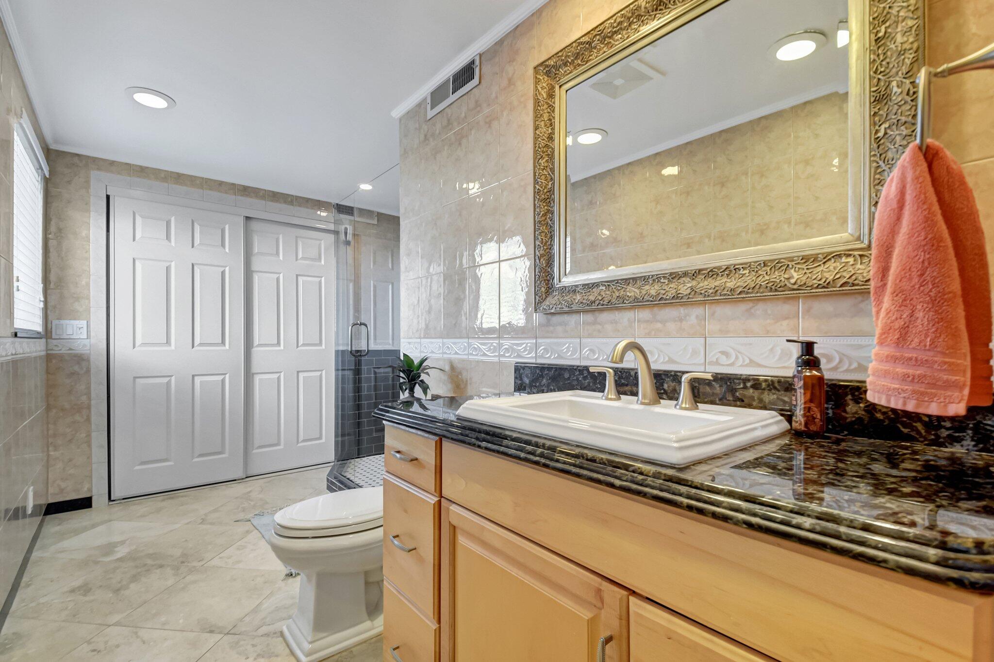 JAMES PLACE CONDO - Residential