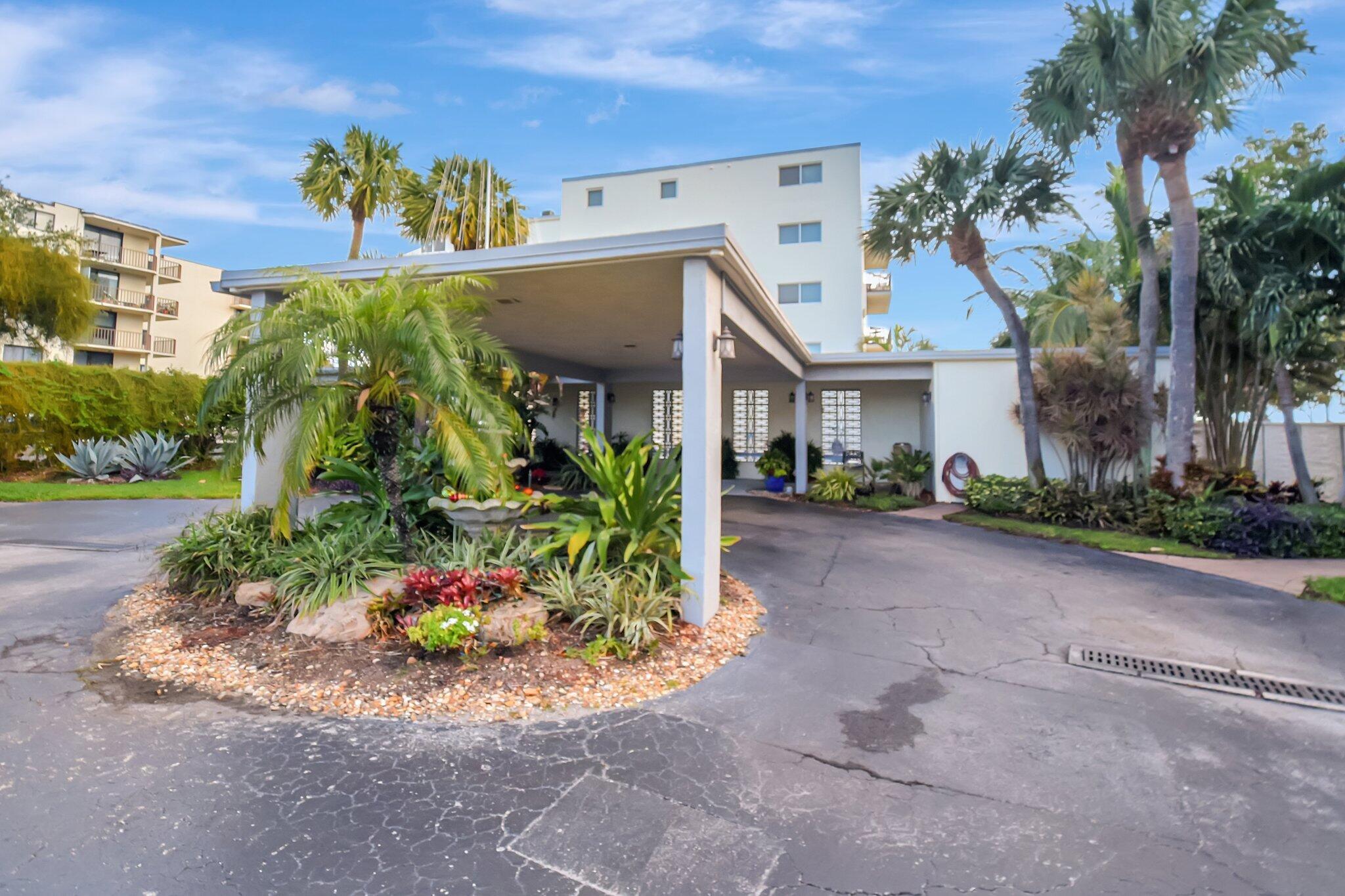 JAMES PLACE CONDO - Residential