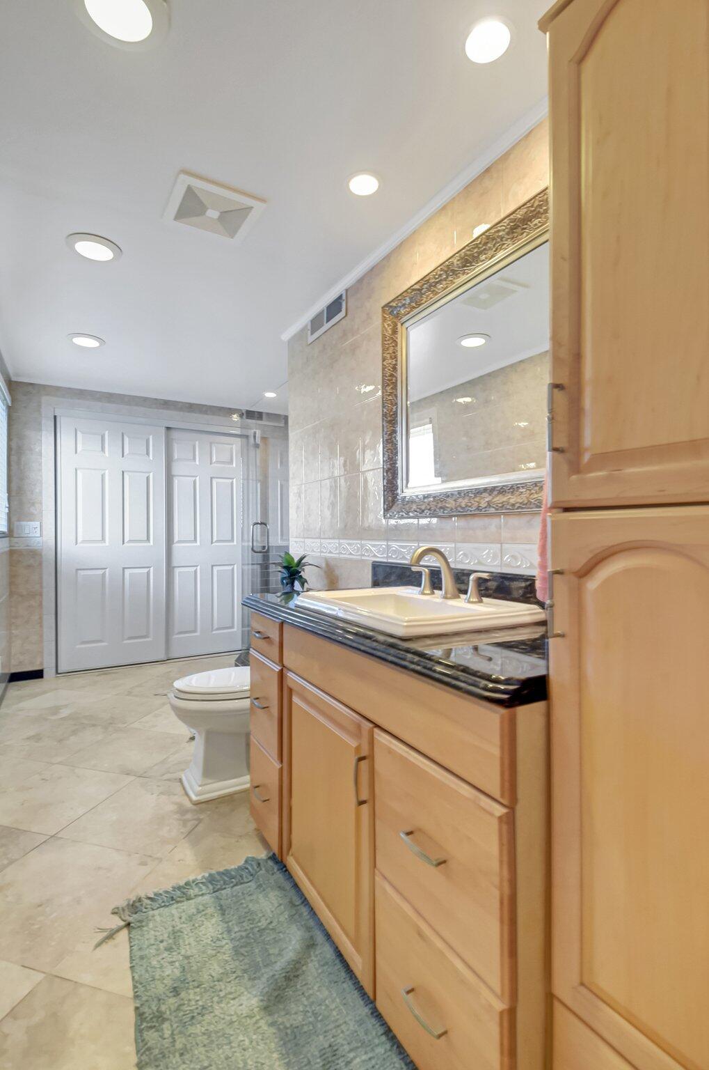 JAMES PLACE CONDO - Residential