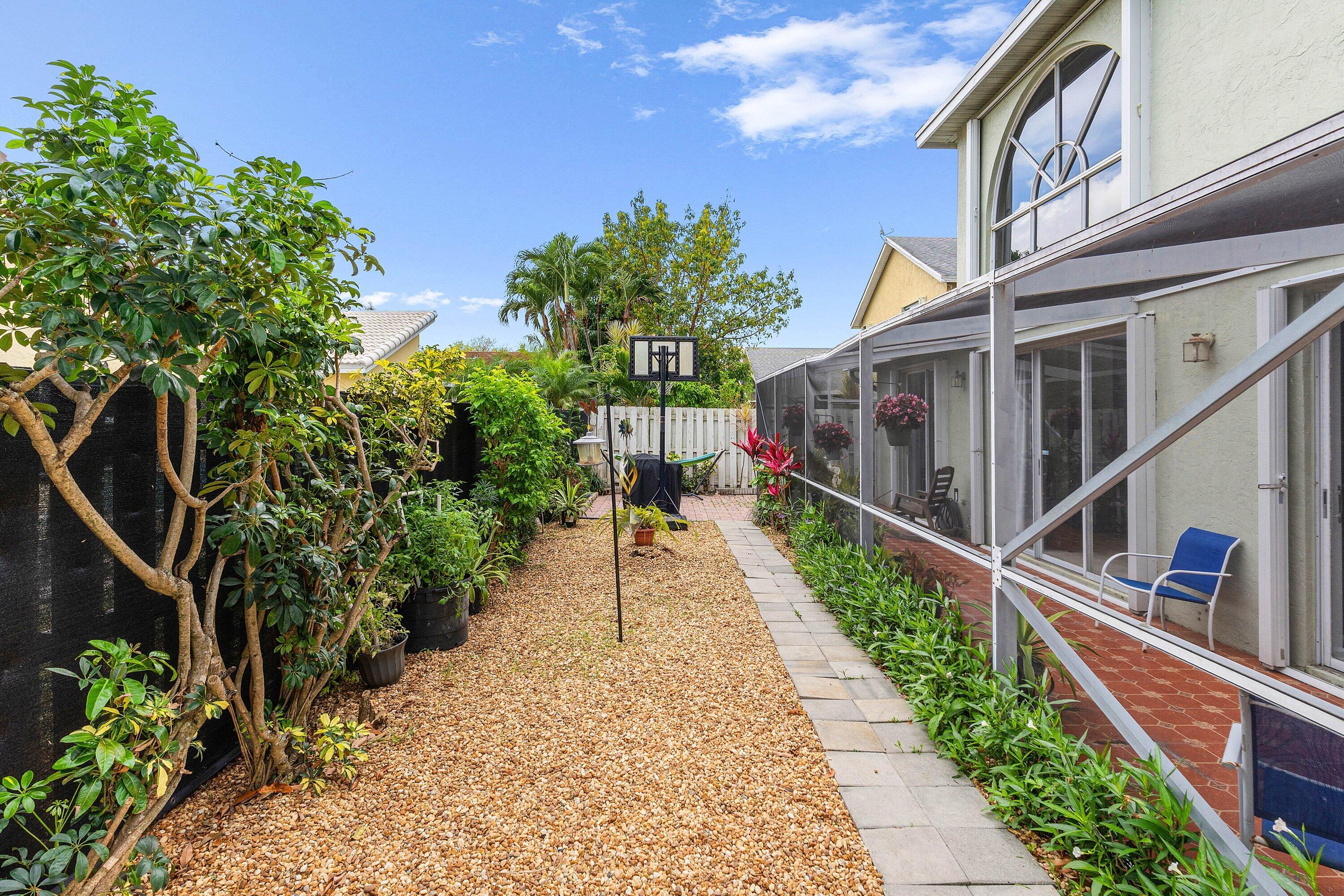 LAWRENCE GROVE 1 REPL - Residential