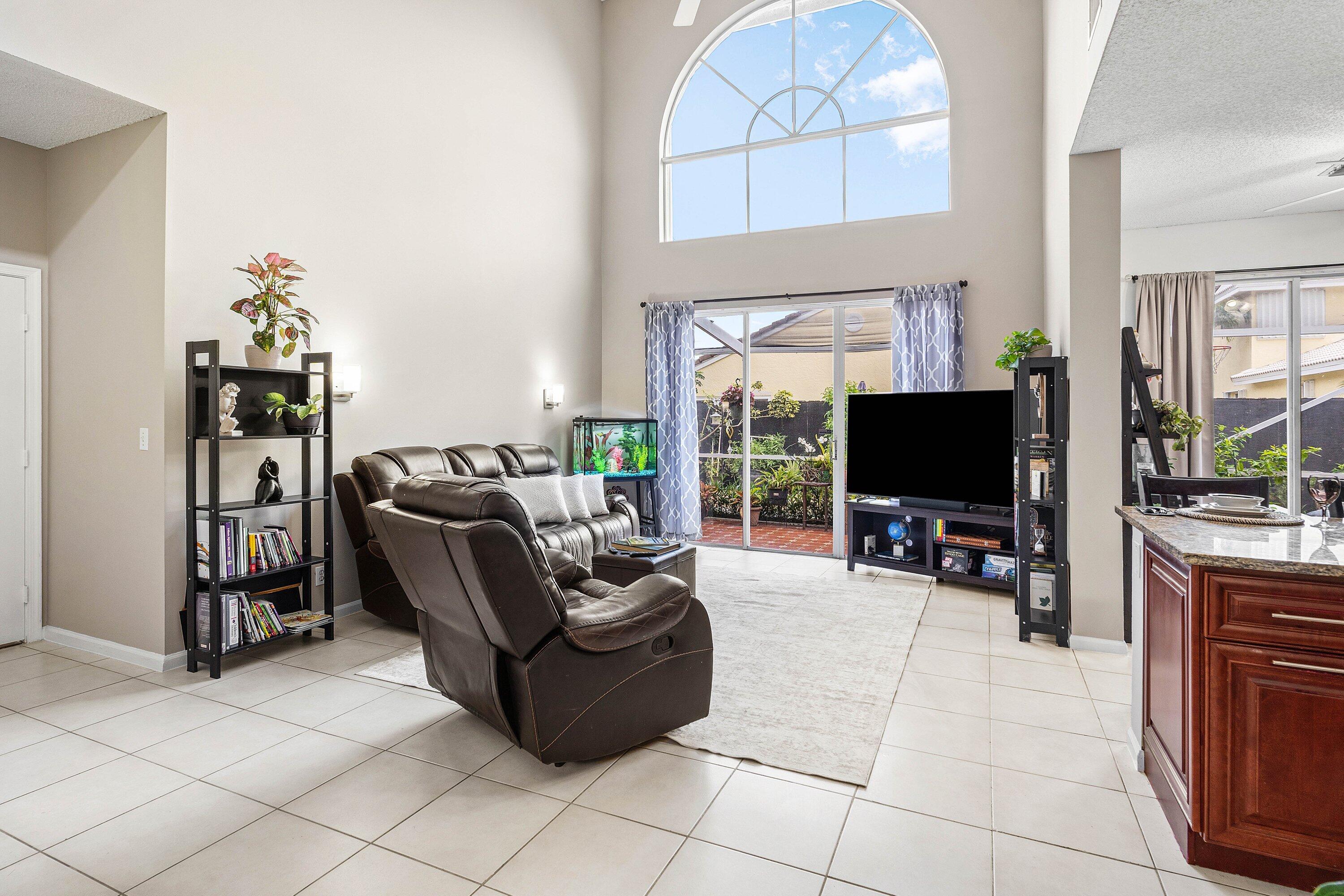 LAWRENCE GROVE 1 REPL - Residential