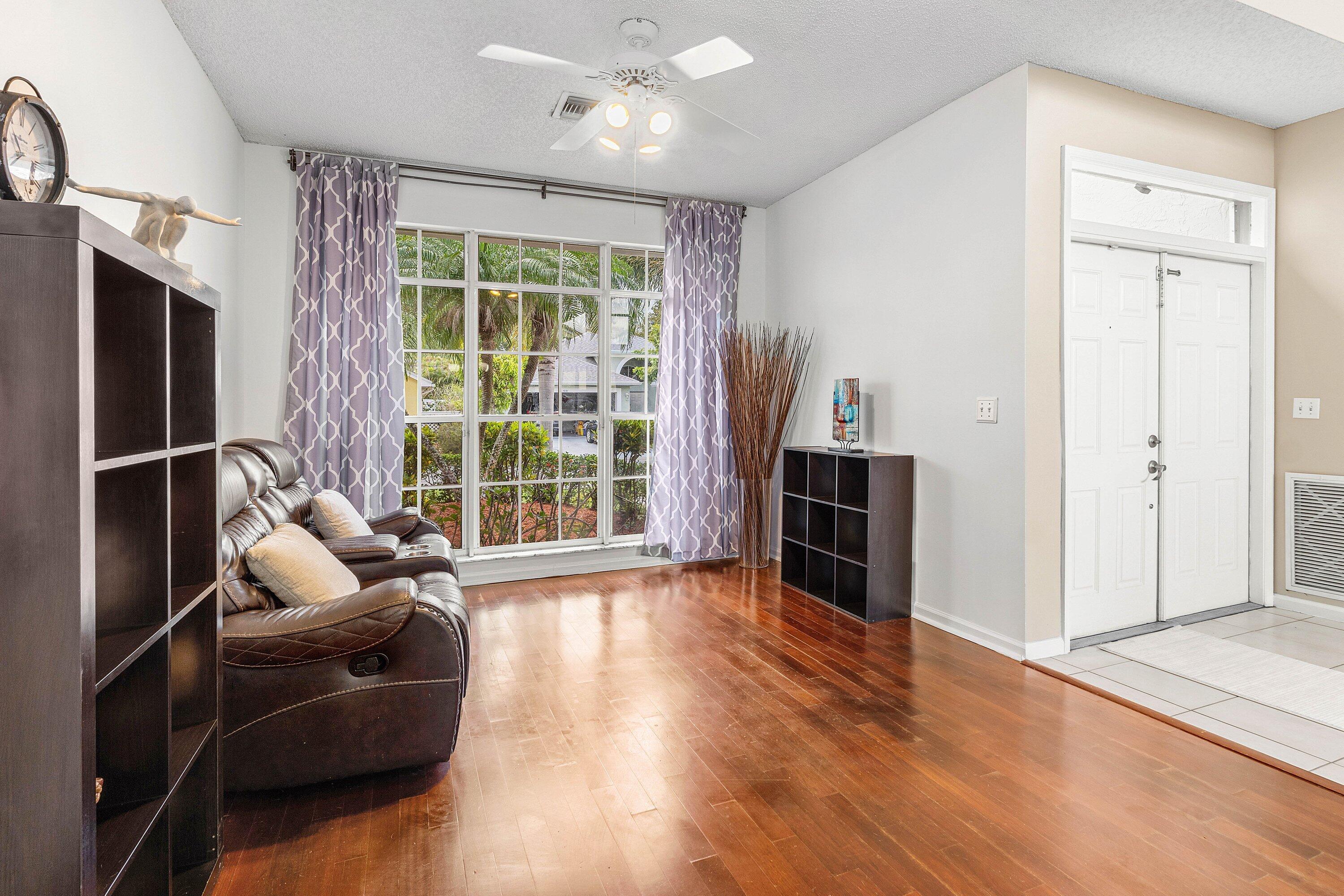 LAWRENCE GROVE 1 REPL - Residential