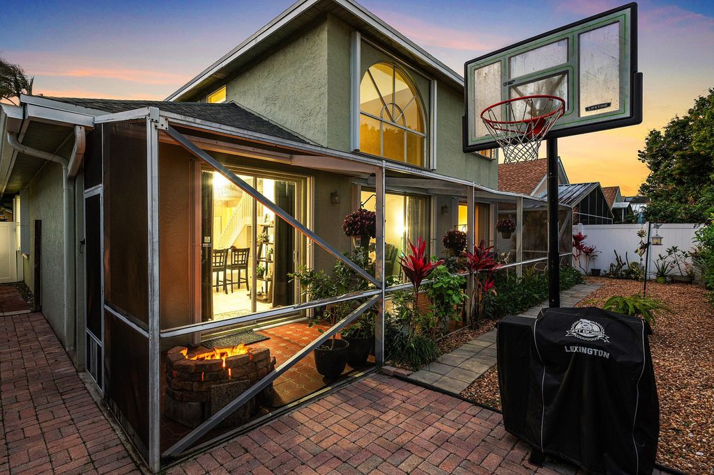 Photo of 1030 Fairfax Circle W, Boynton Beach, FL 33436 (MLS # B26005037)