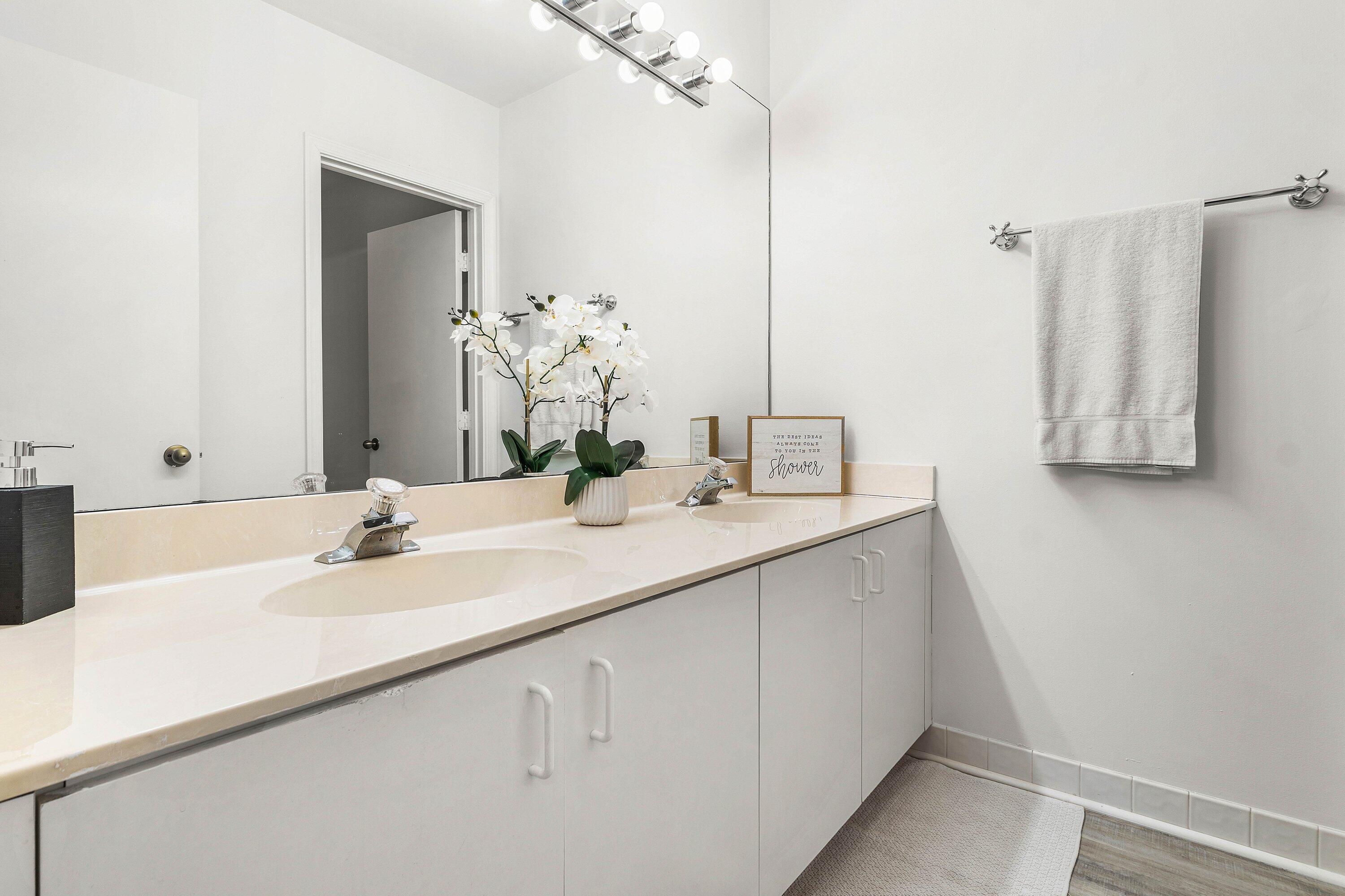 LAWRENCE GROVE 1 REPL - Residential