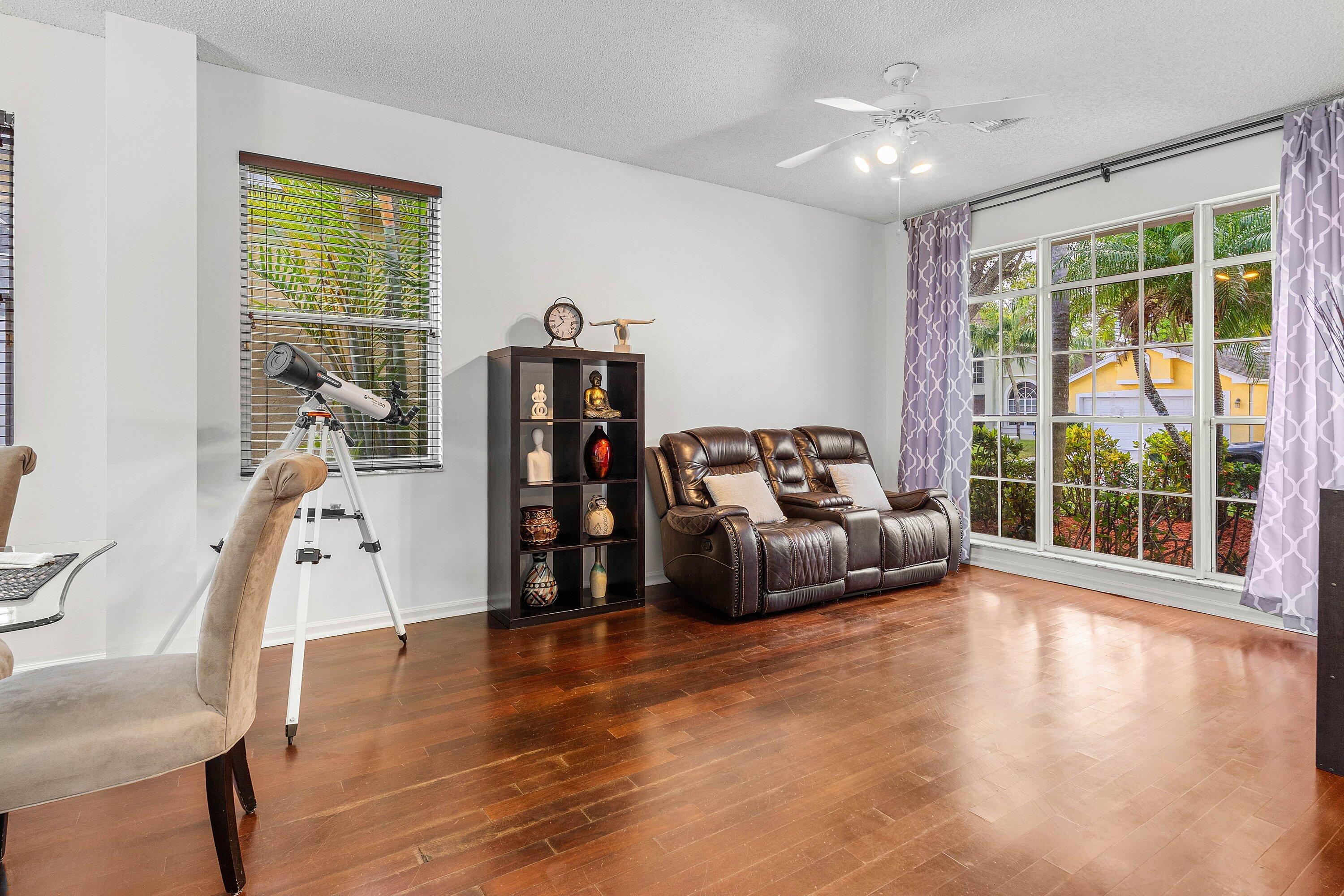 LAWRENCE GROVE 1 REPL - Residential