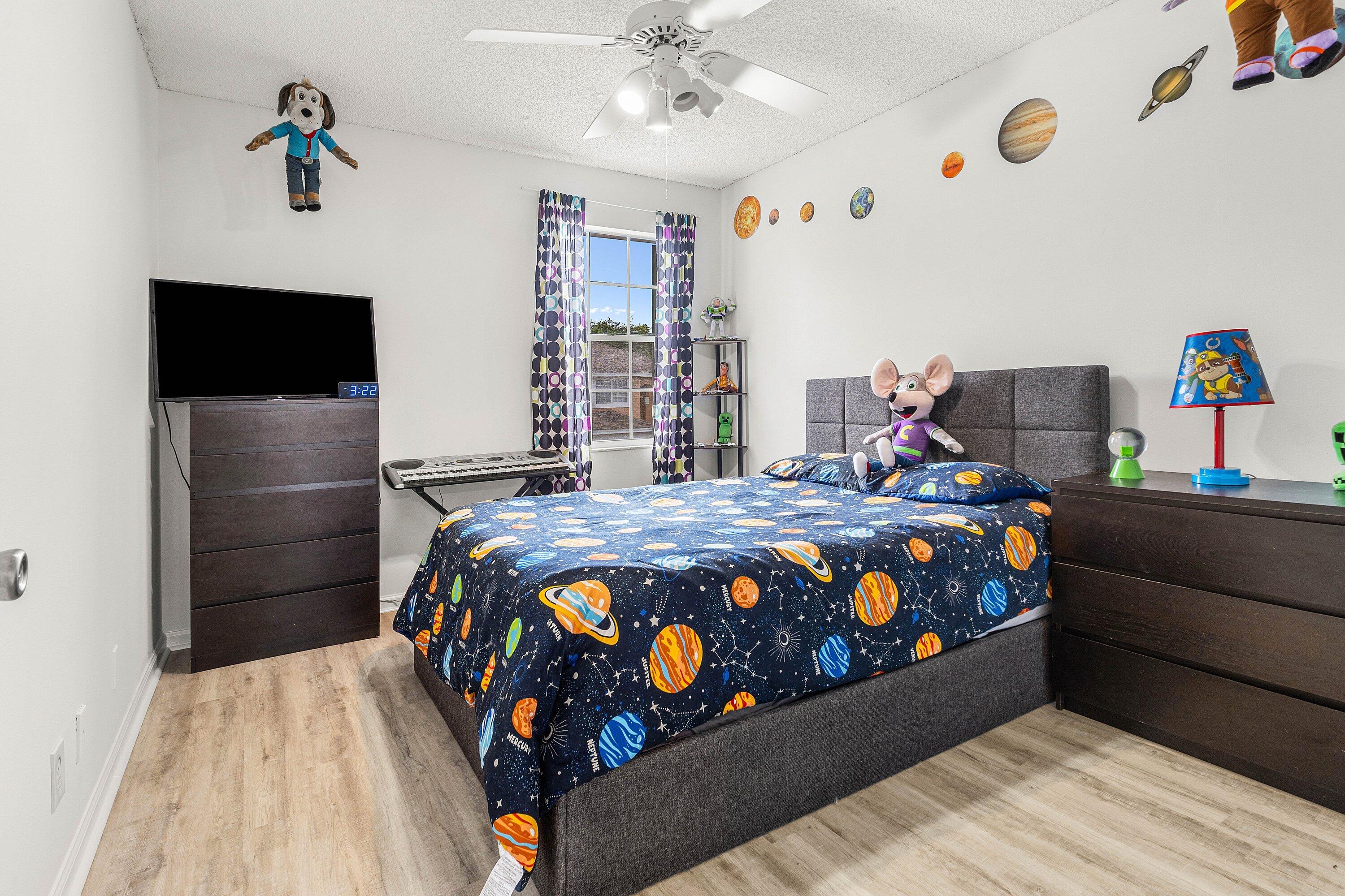 LAWRENCE GROVE 1 REPL - Residential