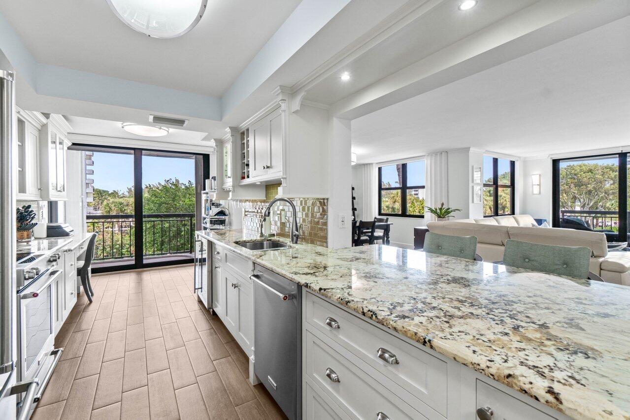 LA FONTANA CONDO - Residential