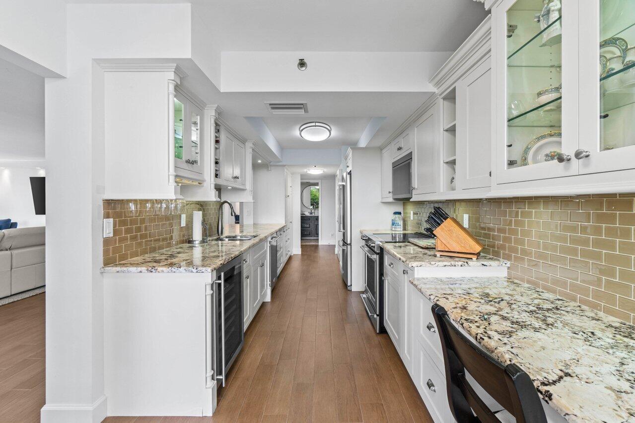 LA FONTANA CONDO - Residential