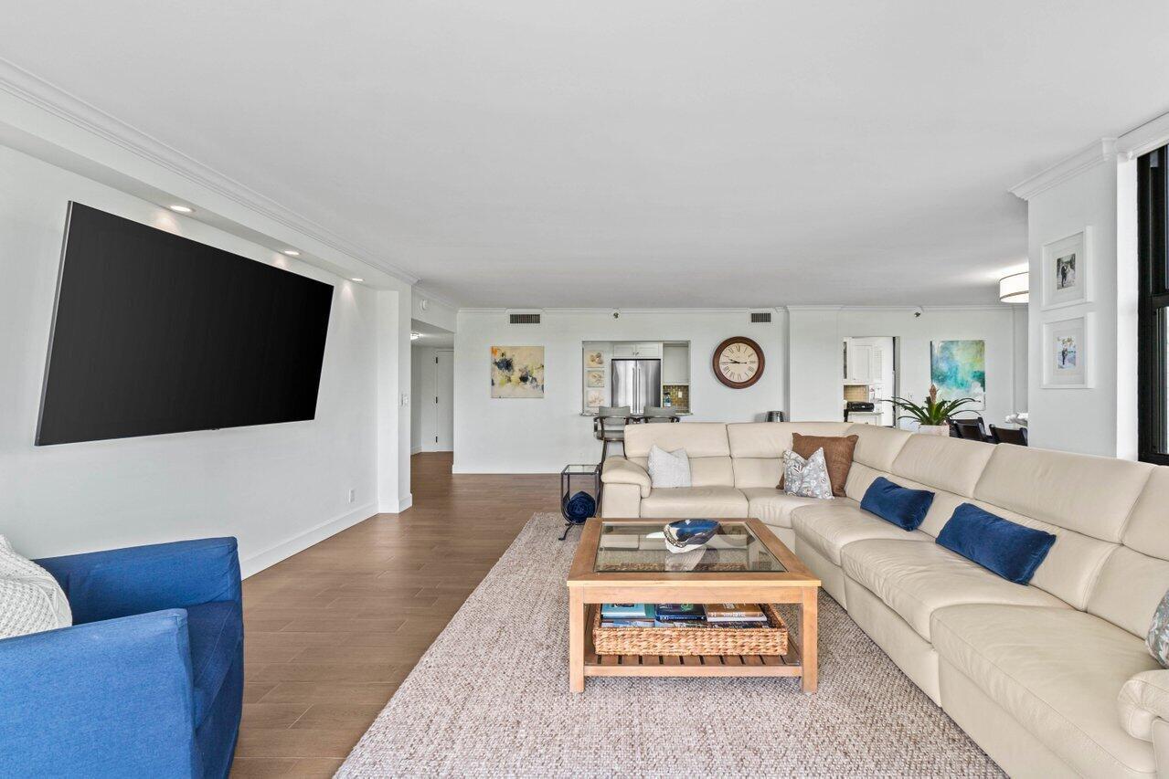 LA FONTANA CONDO - Residential