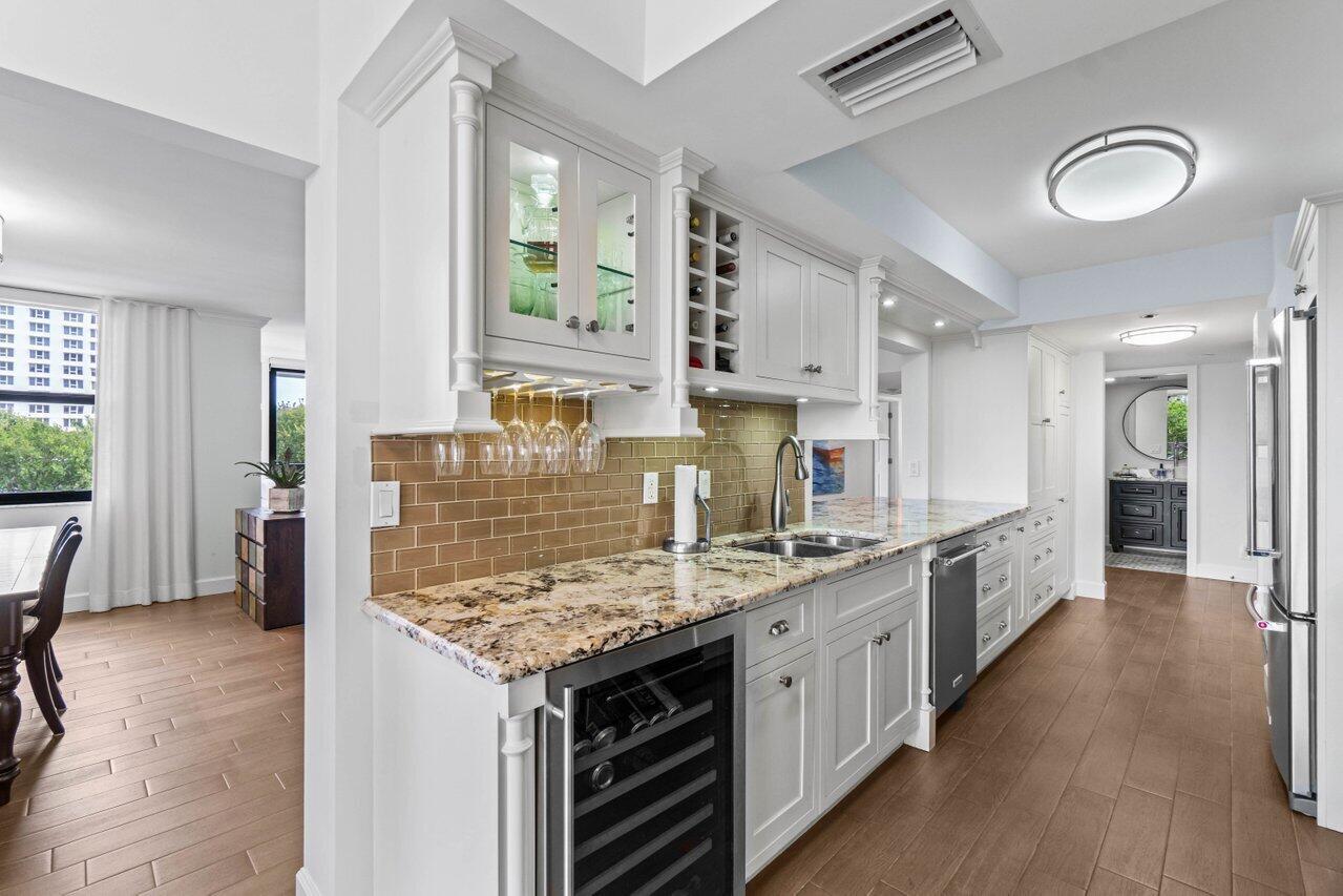 LA FONTANA CONDO - Residential