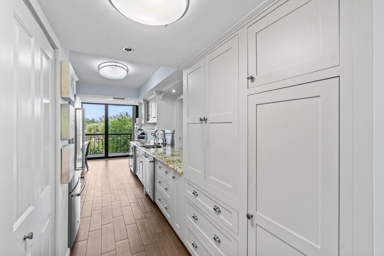 LA FONTANA CONDO - Residential