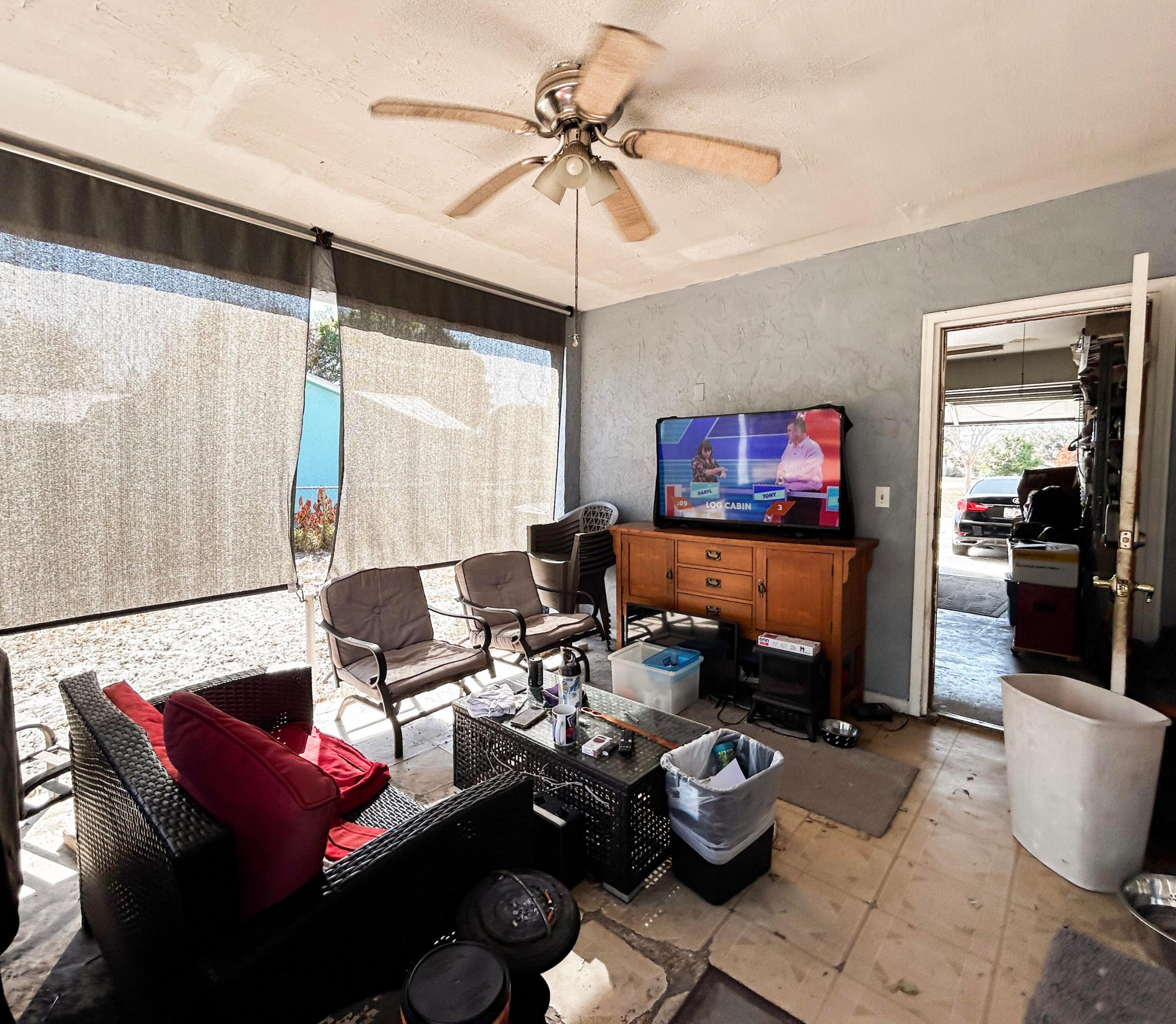 PORT ST LUCIE SECTION 42 1ST REPLAT - Residential