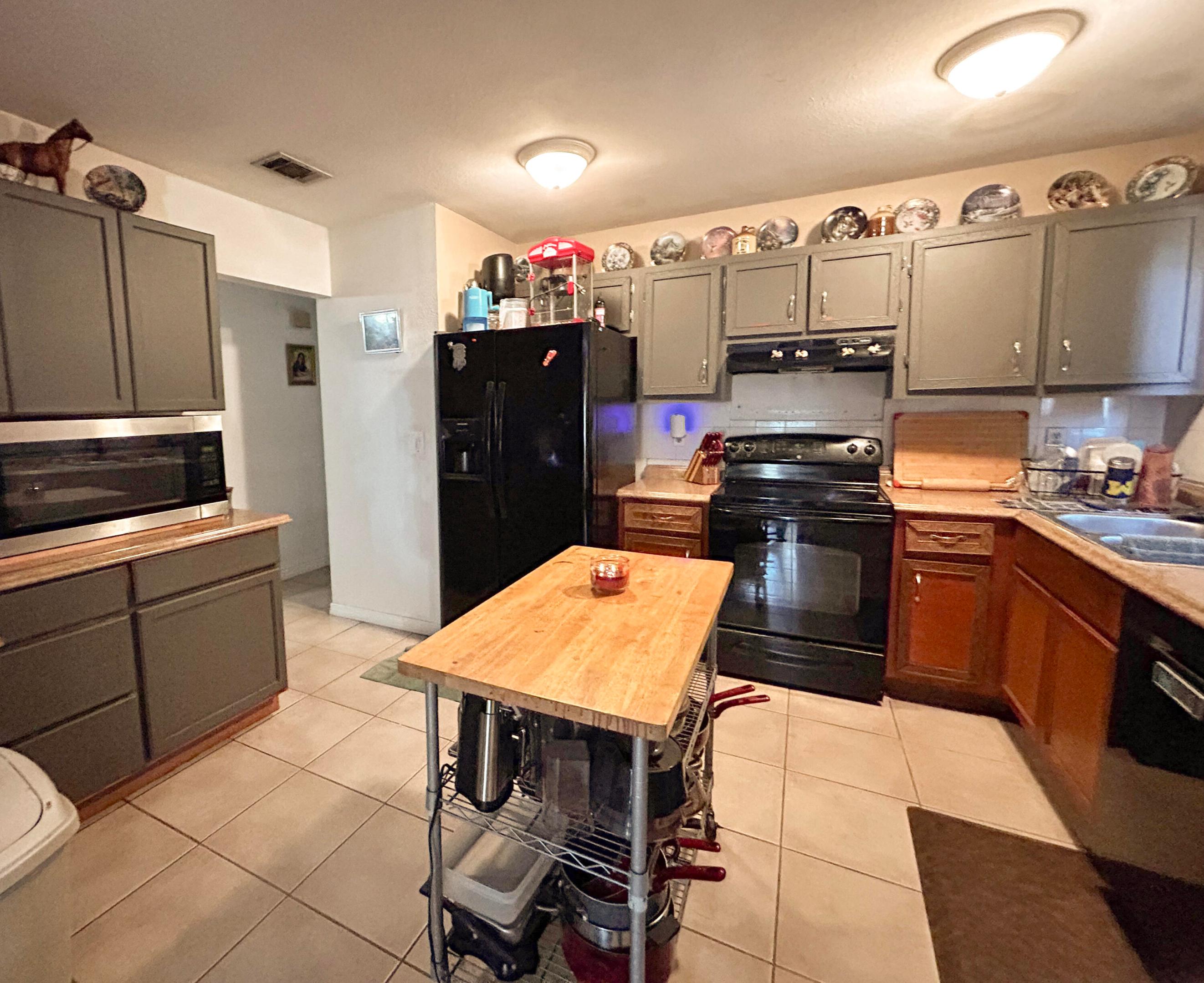 PORT ST LUCIE SECTION 42 1ST REPLAT - Residential