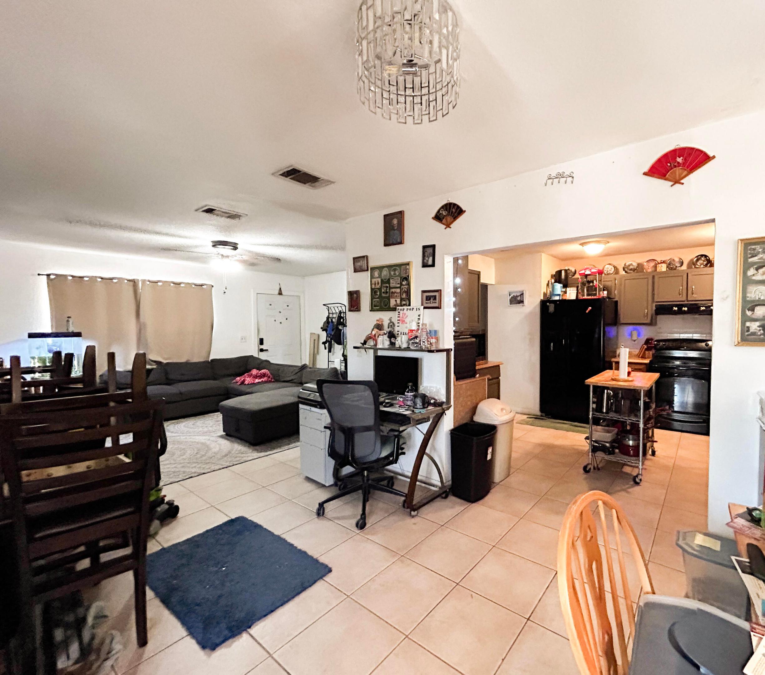 PORT ST LUCIE SECTION 42 1ST REPLAT - Residential