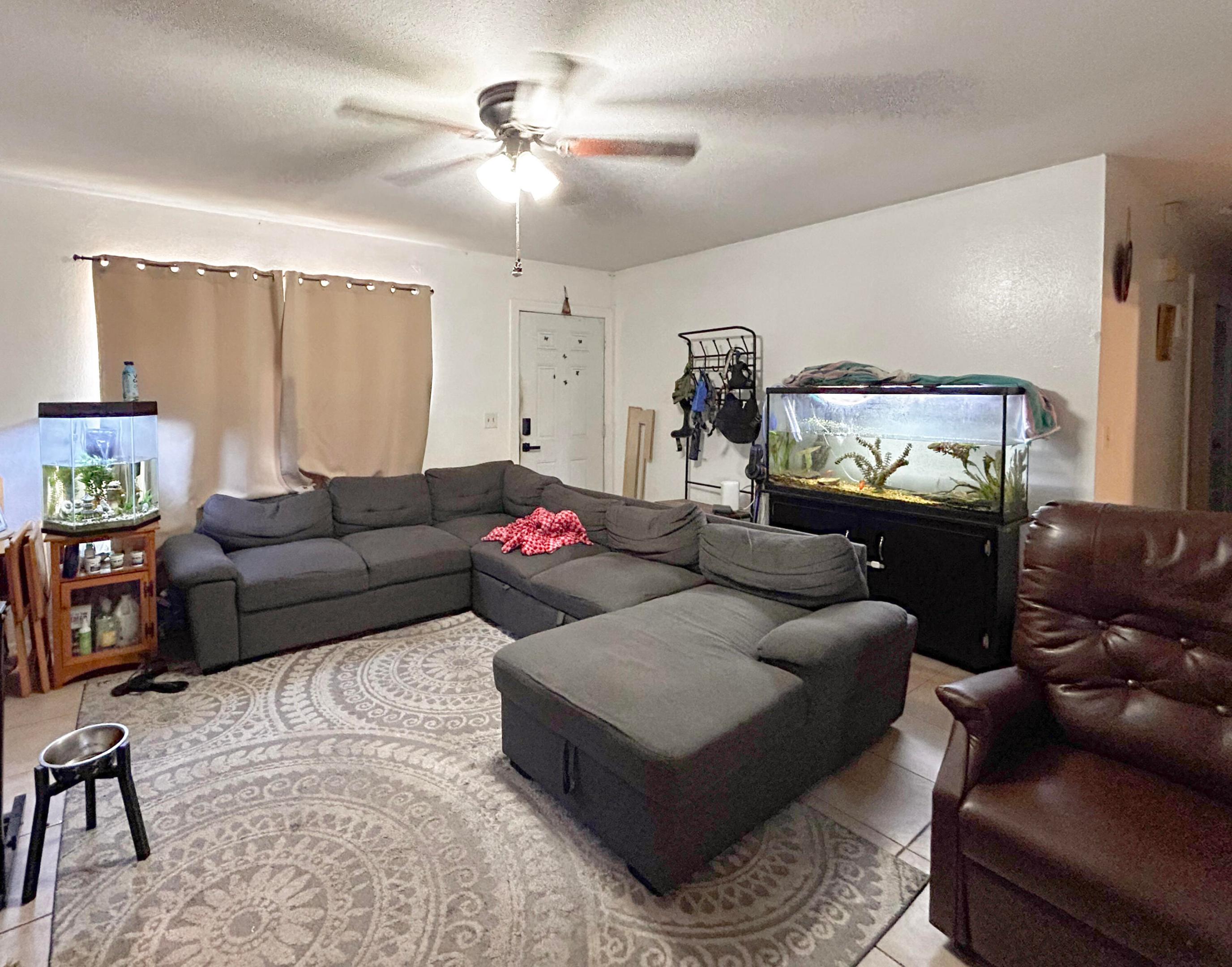 PORT ST LUCIE SECTION 42 1ST REPLAT - Residential