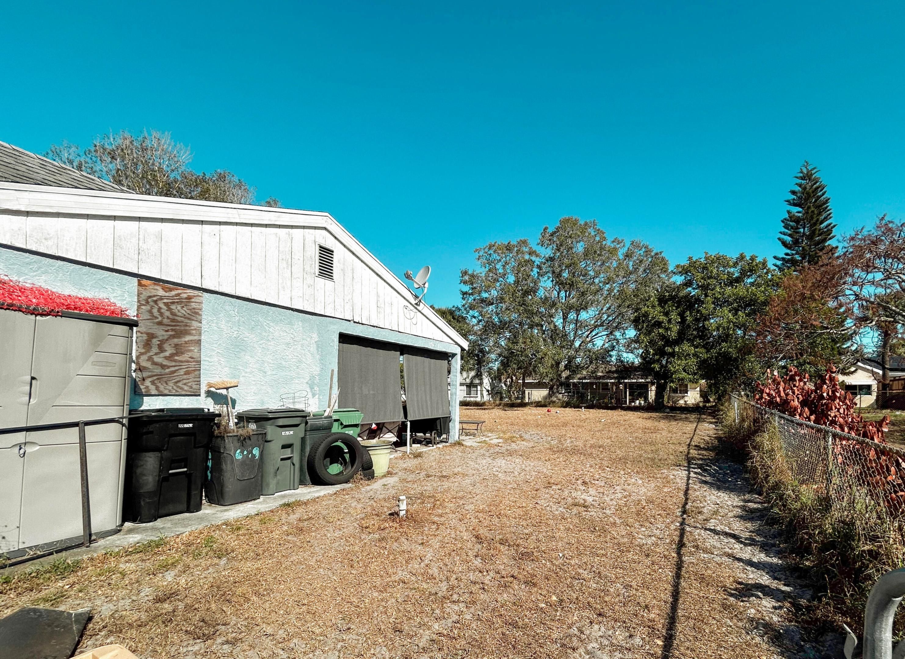 PORT ST LUCIE SECTION 42 1ST REPLAT - Residential