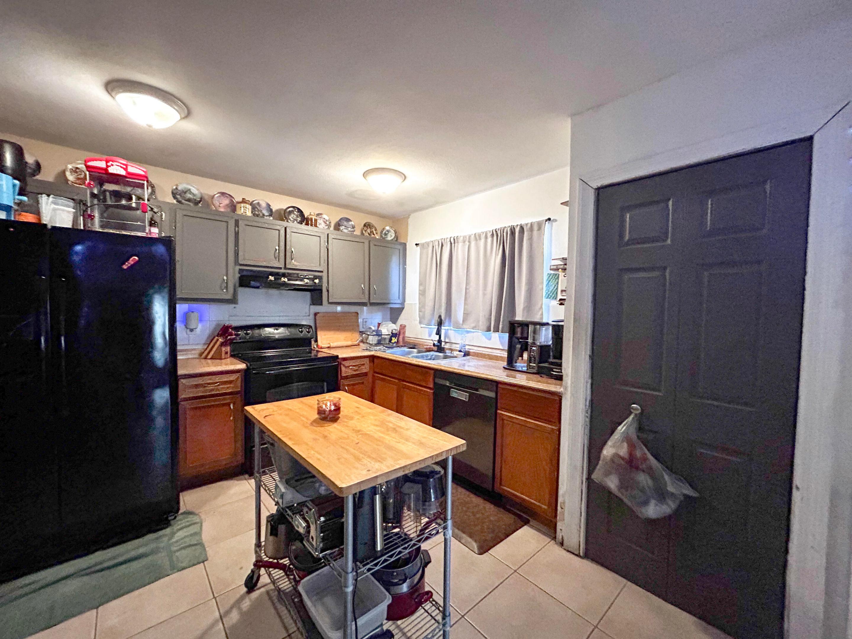 PORT ST LUCIE SECTION 42 1ST REPLAT - Residential