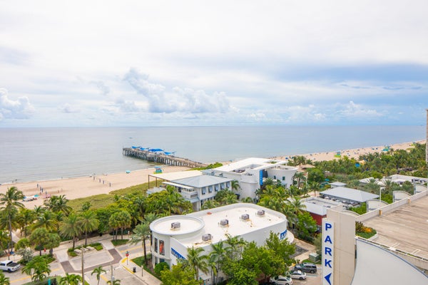 305 N POMPANO BEACH BLVD APT 1404, POMPANO BEACH, FL 33062 - Image a6c8de5bfd3a8e4cb7817d4bf2de95bb/667772253