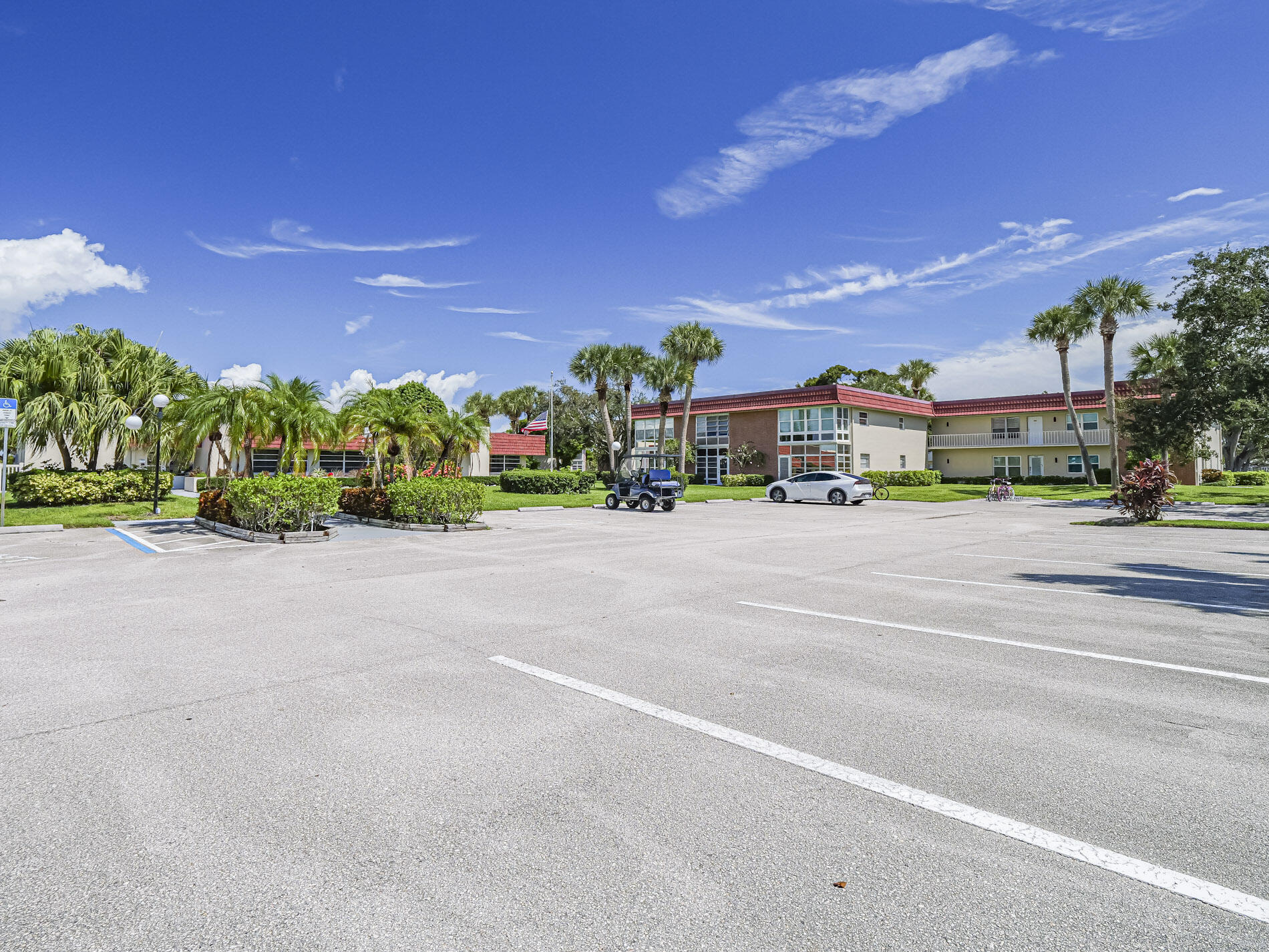 VISTA ROYALE PHASE IV BLDGS 83-111 - Residential