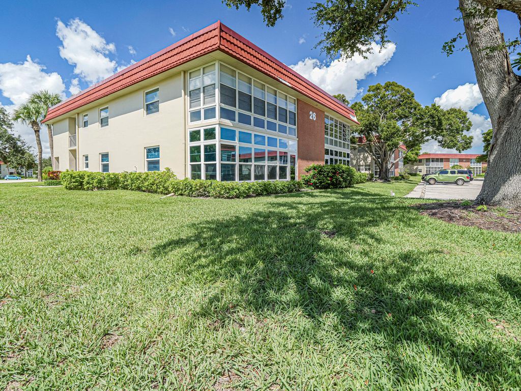 Photo of 26 Pine Arbor Lane #201, Vero Beach, FL 32962 (MLS # B26021562)