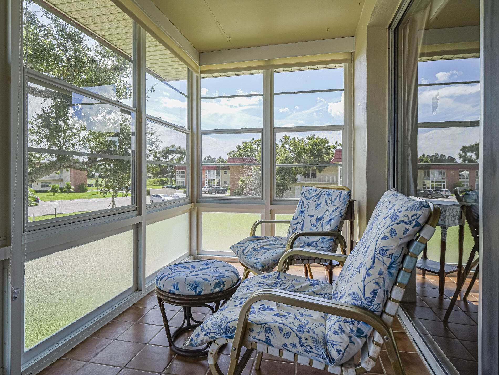 VISTA ROYALE PHASE IV BLDGS 83-111 - Residential