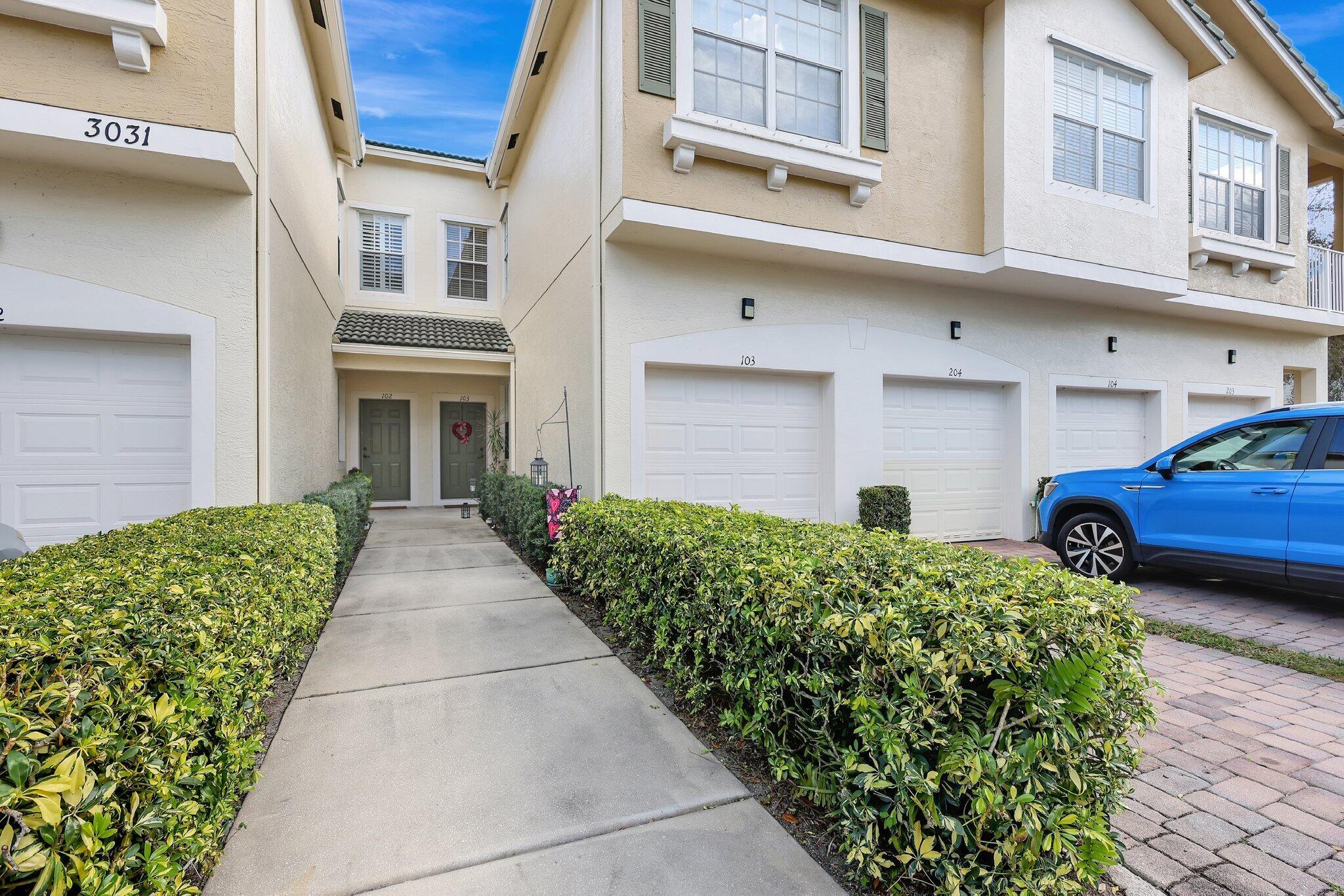 3031 SE Lexington Lakes Drive 103