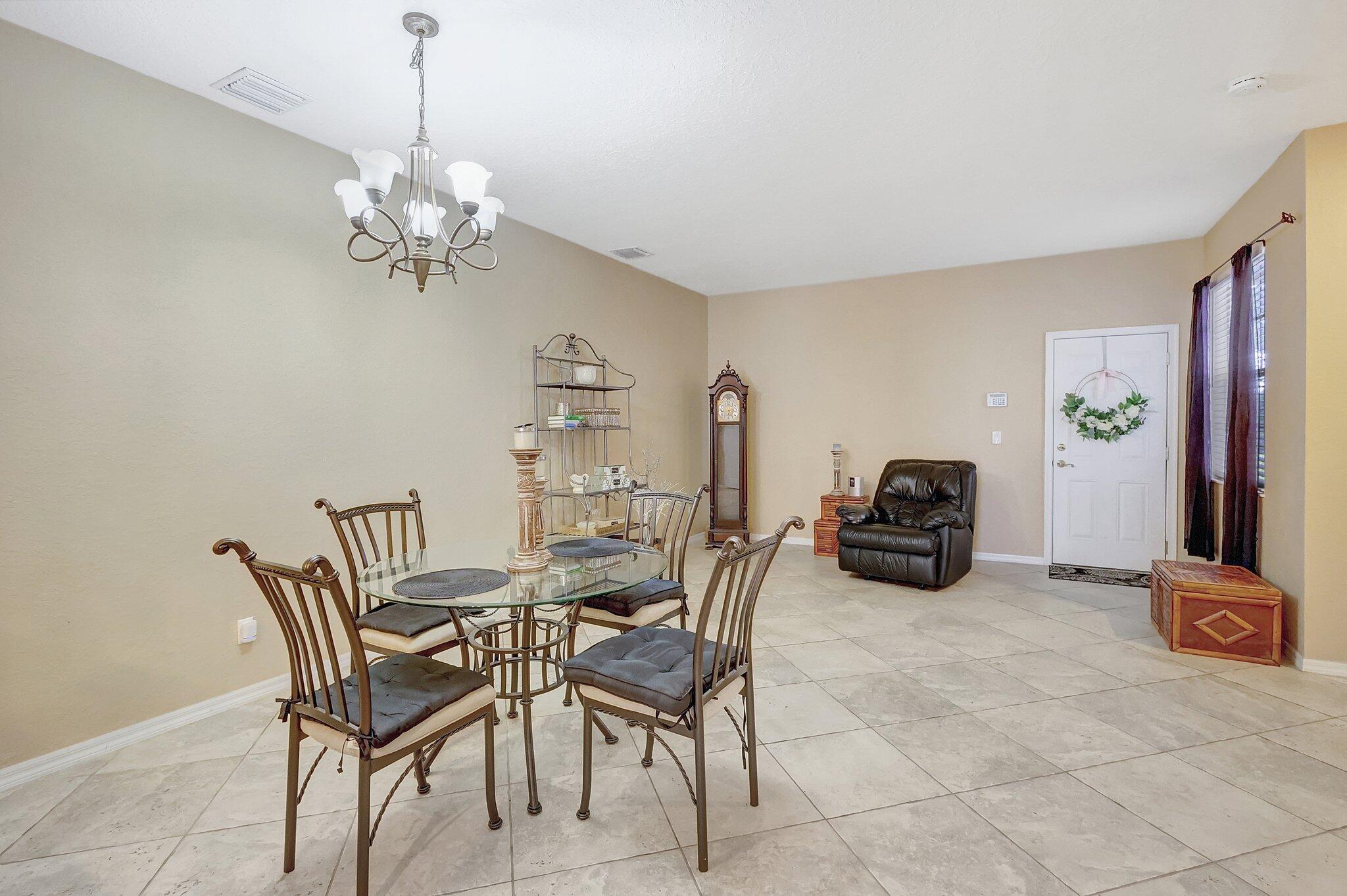 3031 SE Lexington Lakes Drive 103