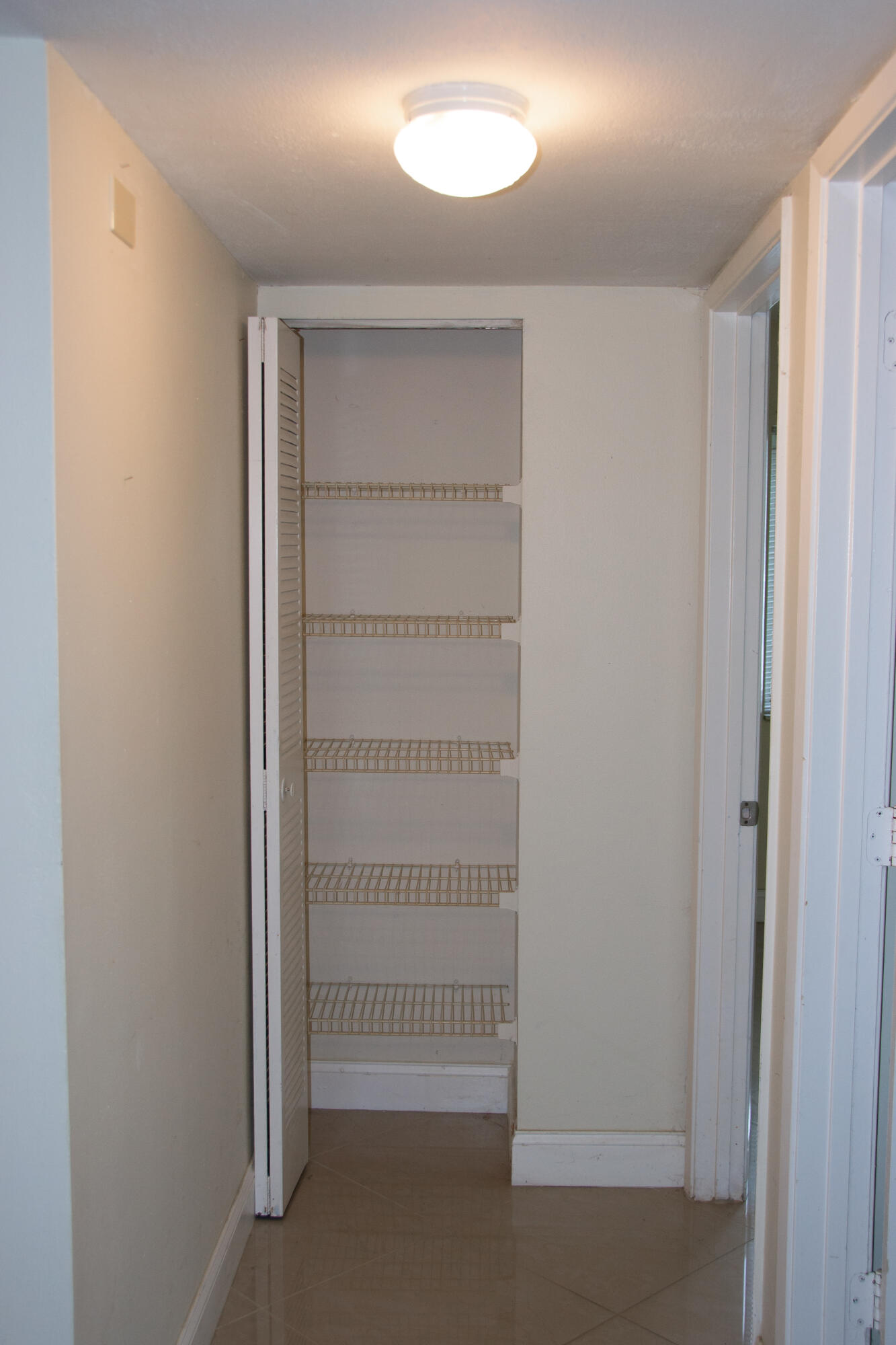 GARDENS NORTH EIGHT CONDO - Residential