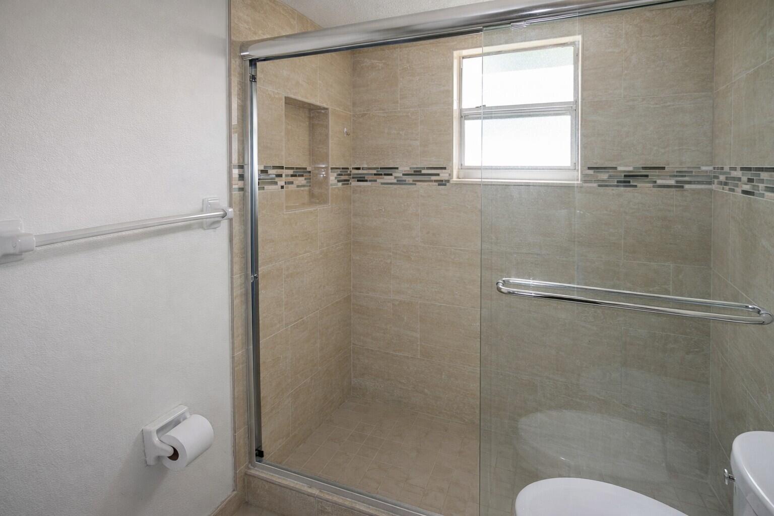 GARDENS NORTH EIGHT CONDO - Residential