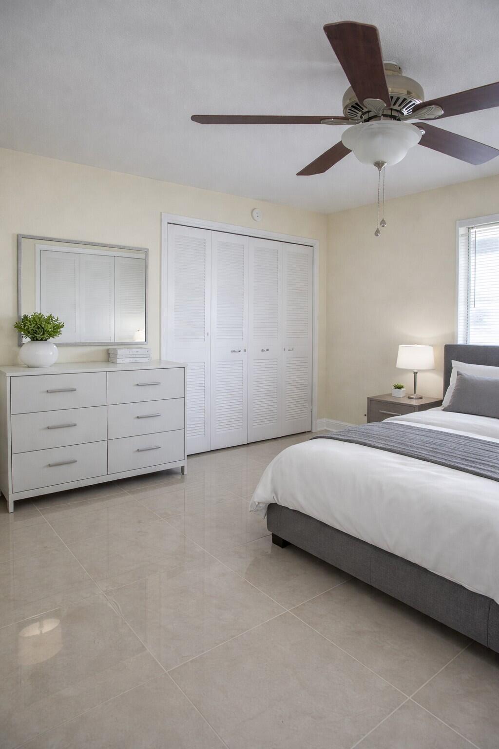 GARDENS NORTH EIGHT CONDO - Residential