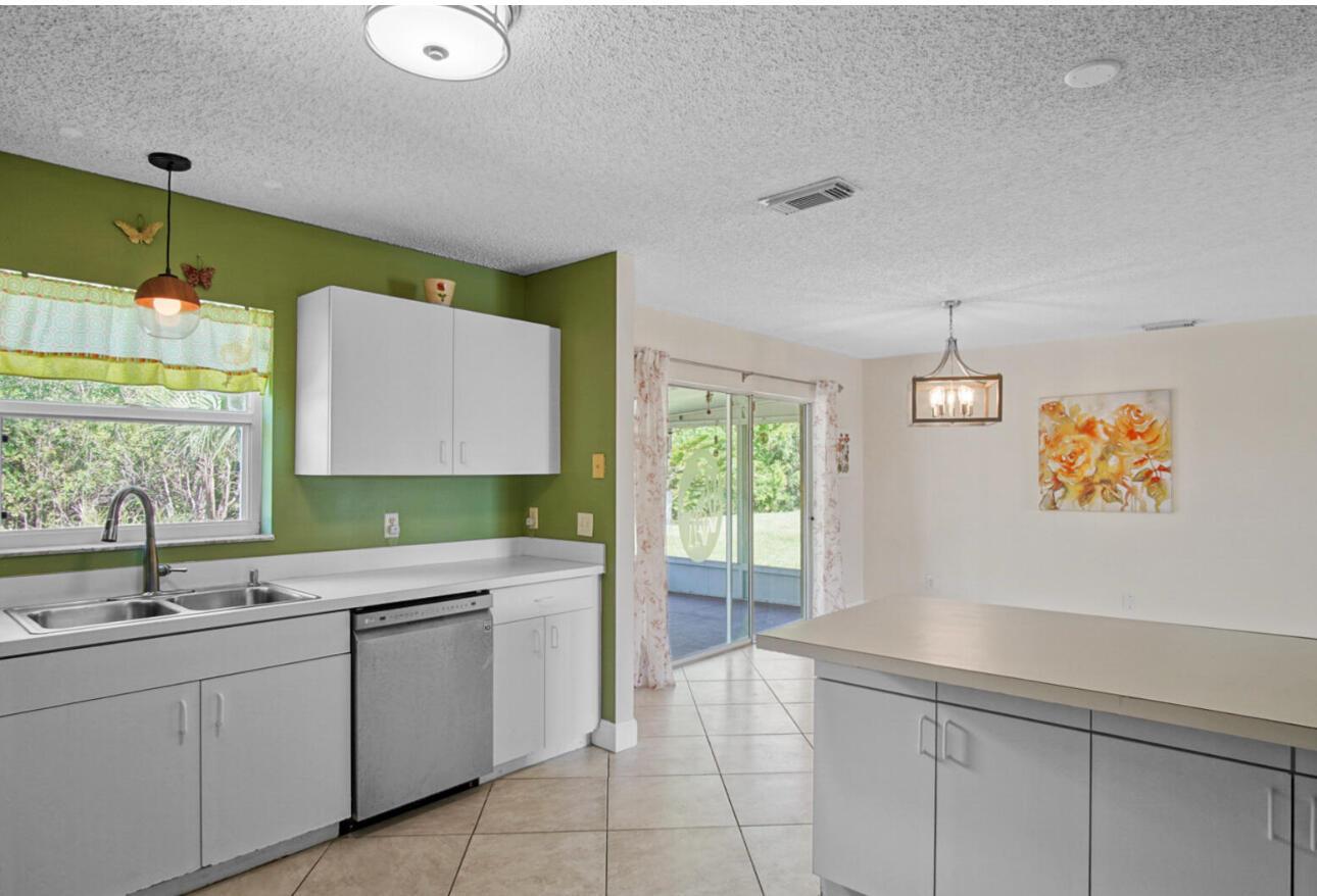 PALM GROVE SUBDIVISION - Residential Lease