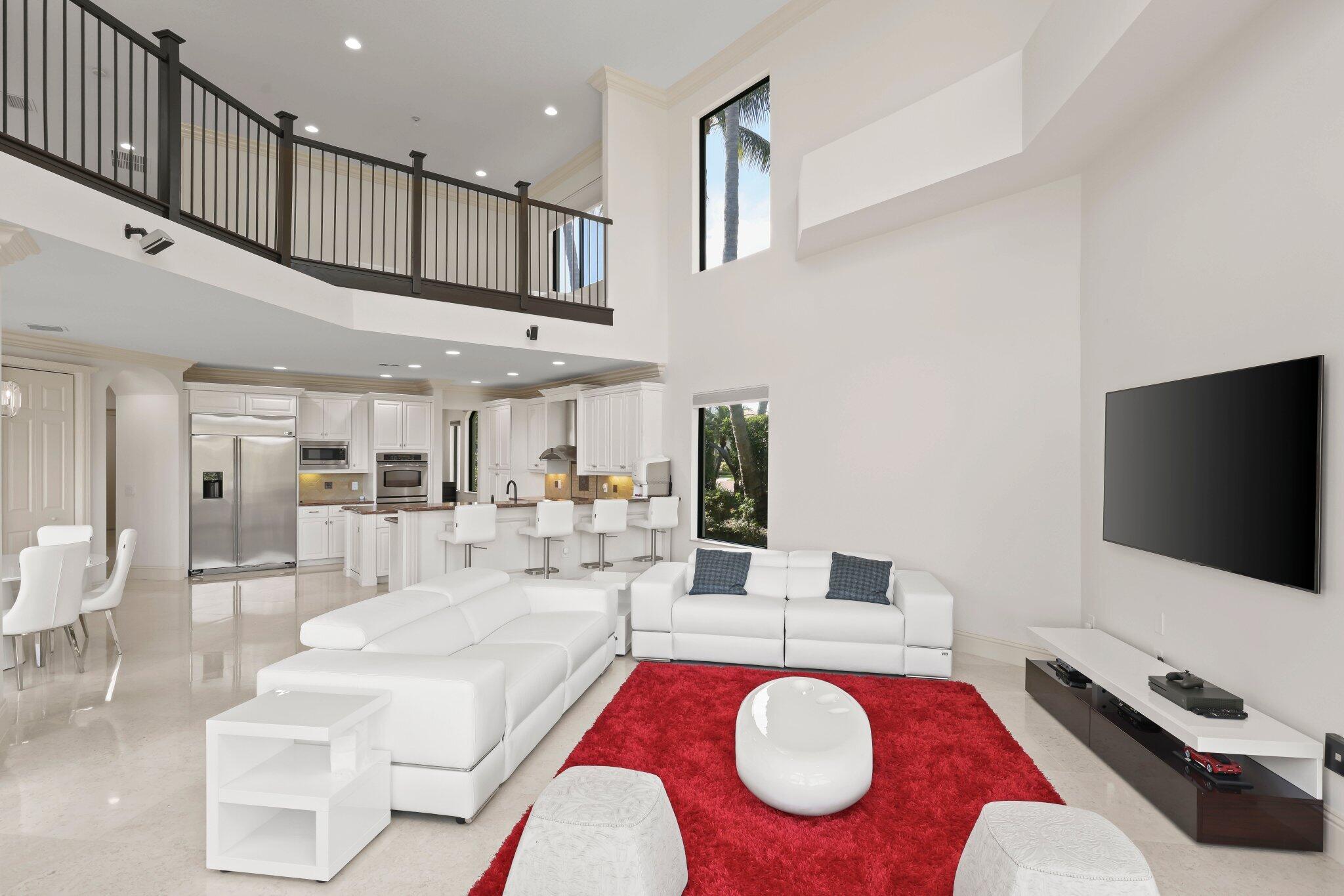CANYON LAKES - Residential