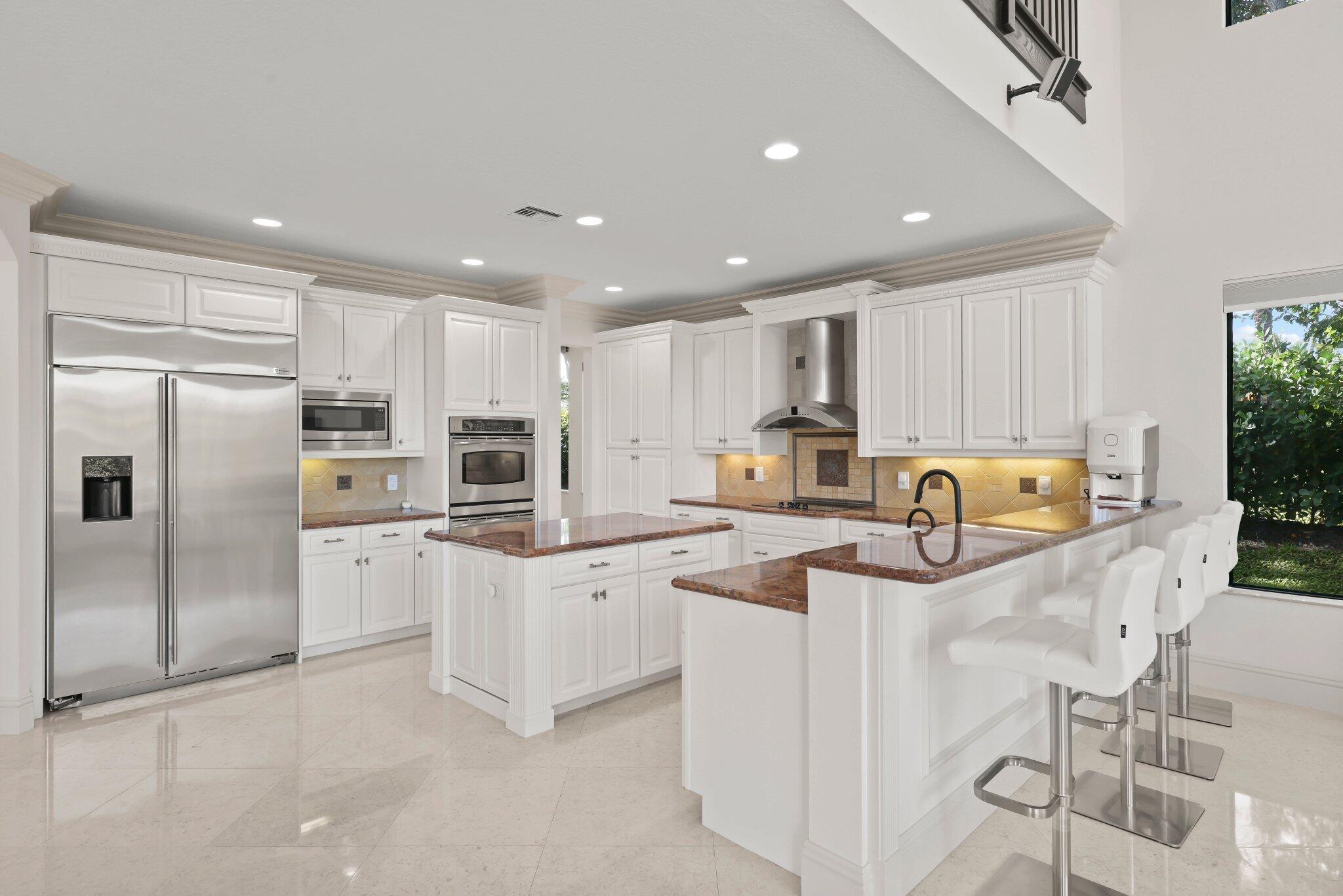 CANYON LAKES - Residential