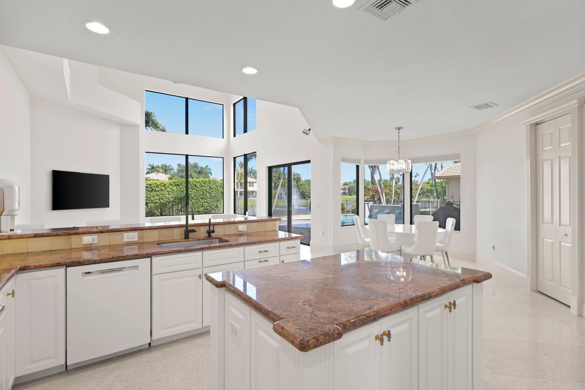CANYON LAKES - Residential
