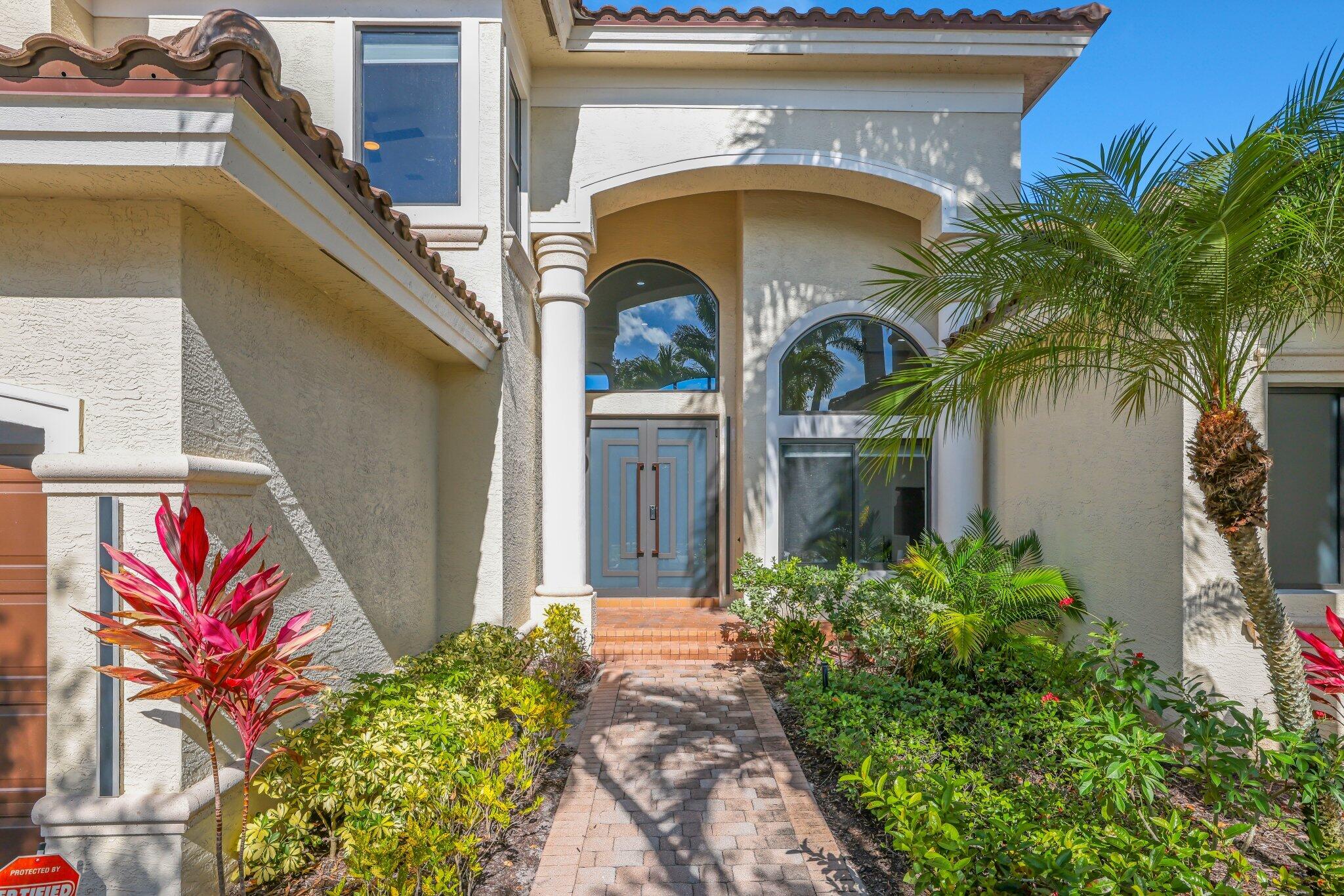 CANYON LAKES - Residential