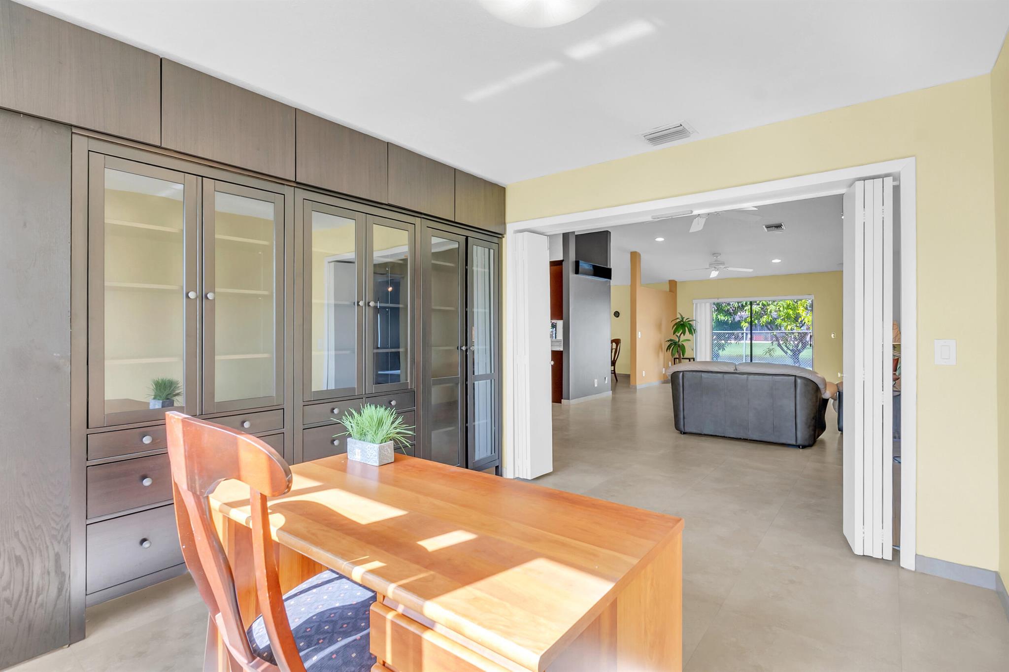 NOB HILL VILLAGE - Residential
