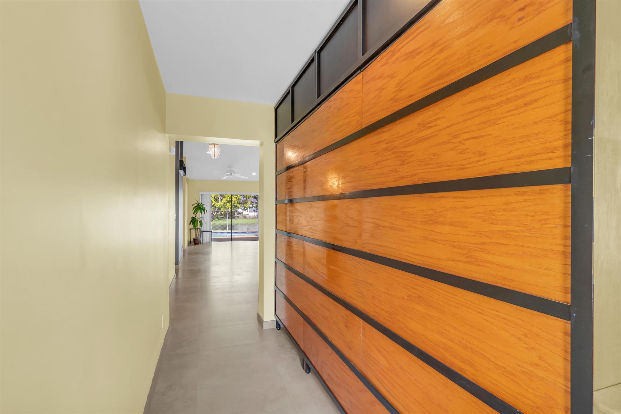 NOB HILL VILLAGE - Residential