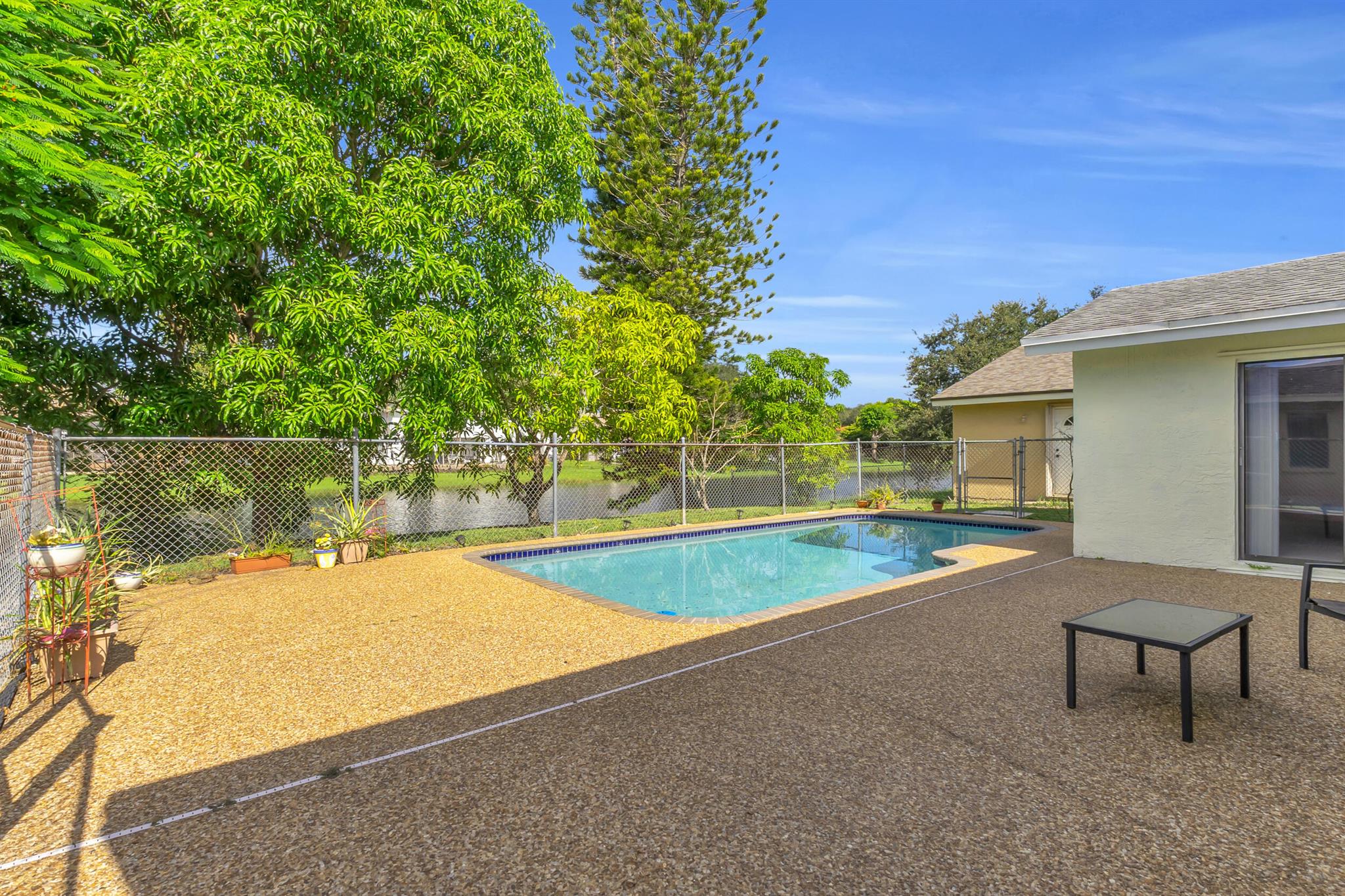NOB HILL VILLAGE - Residential