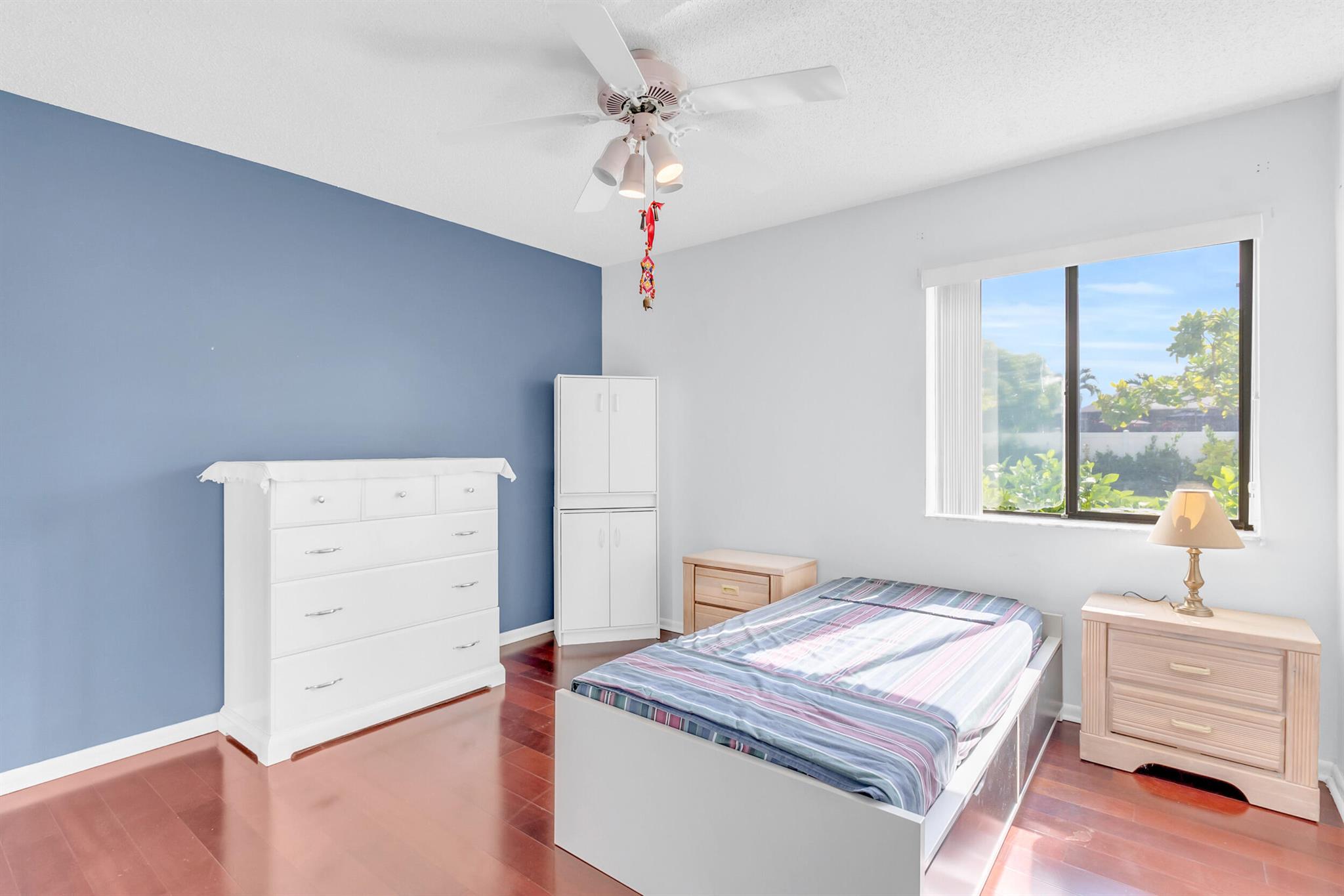 NOB HILL VILLAGE - Residential