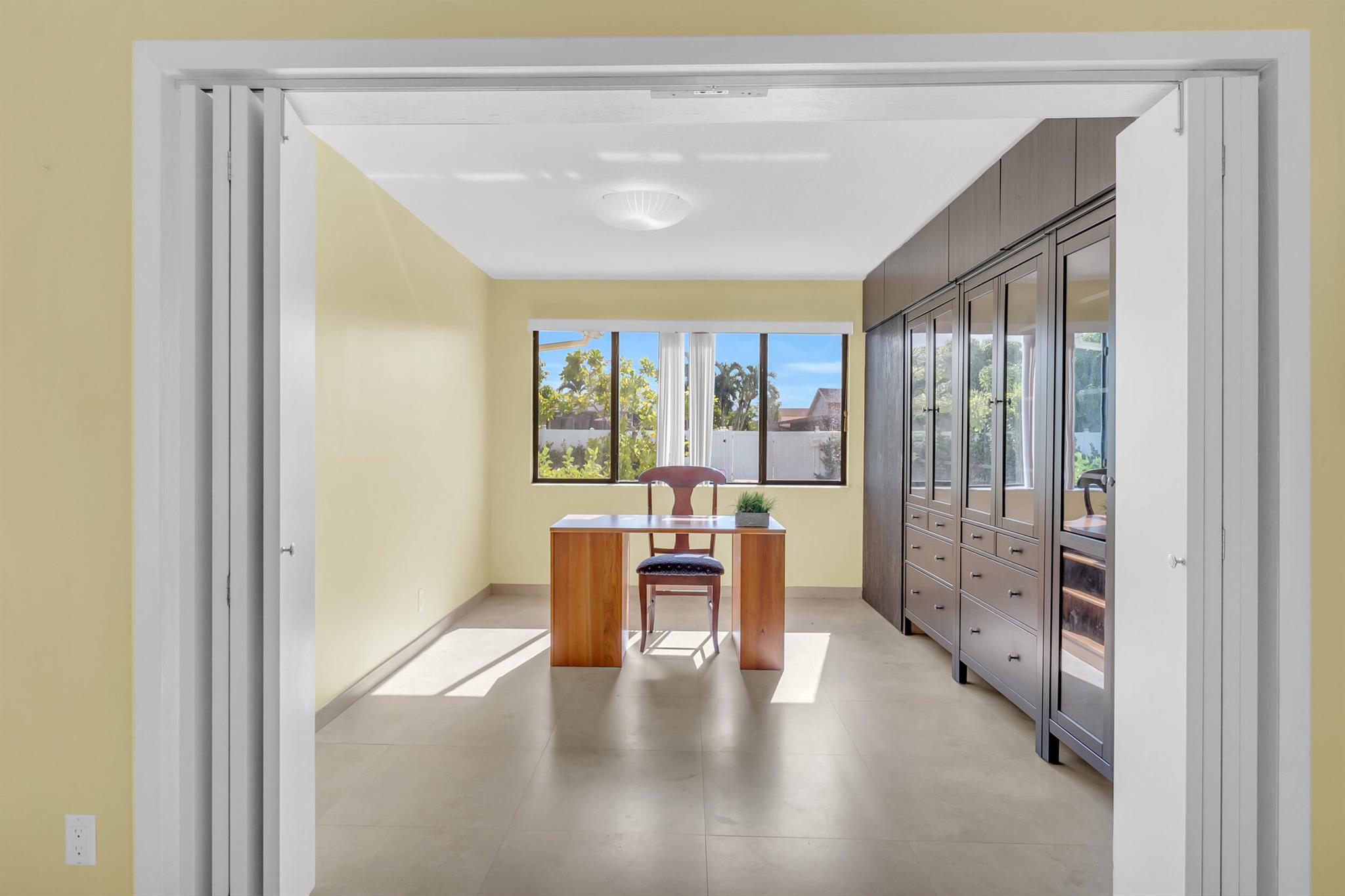NOB HILL VILLAGE - Residential