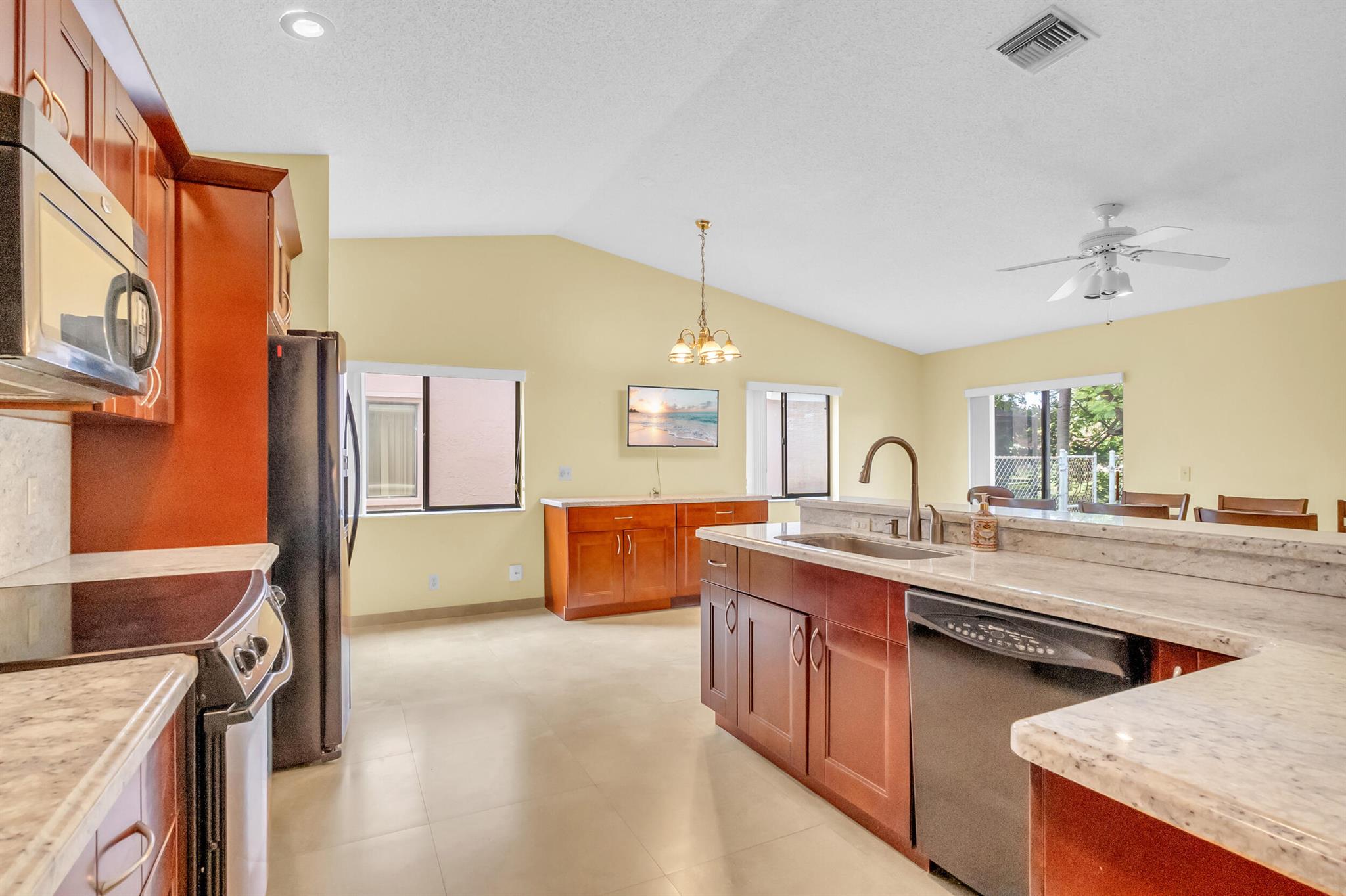 NOB HILL VILLAGE - Residential