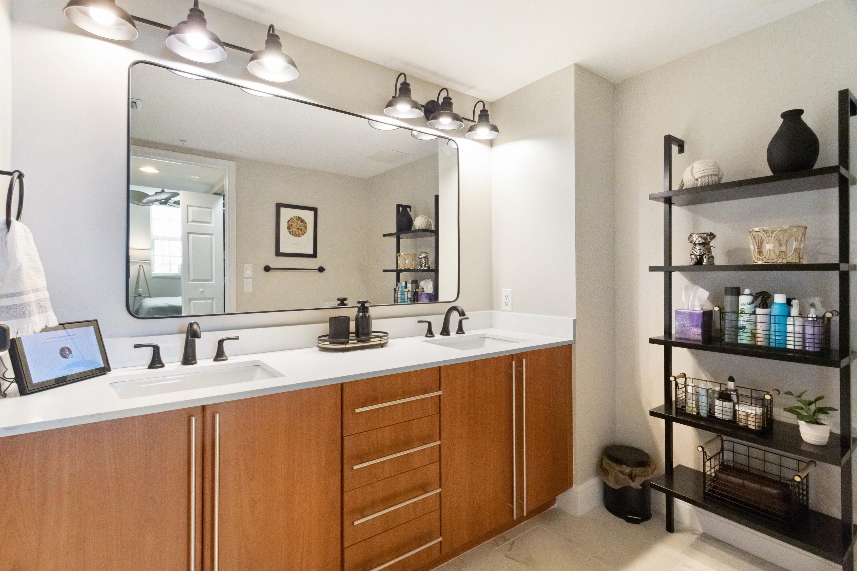 610 CLEMATIS CONDO - Residential Lease