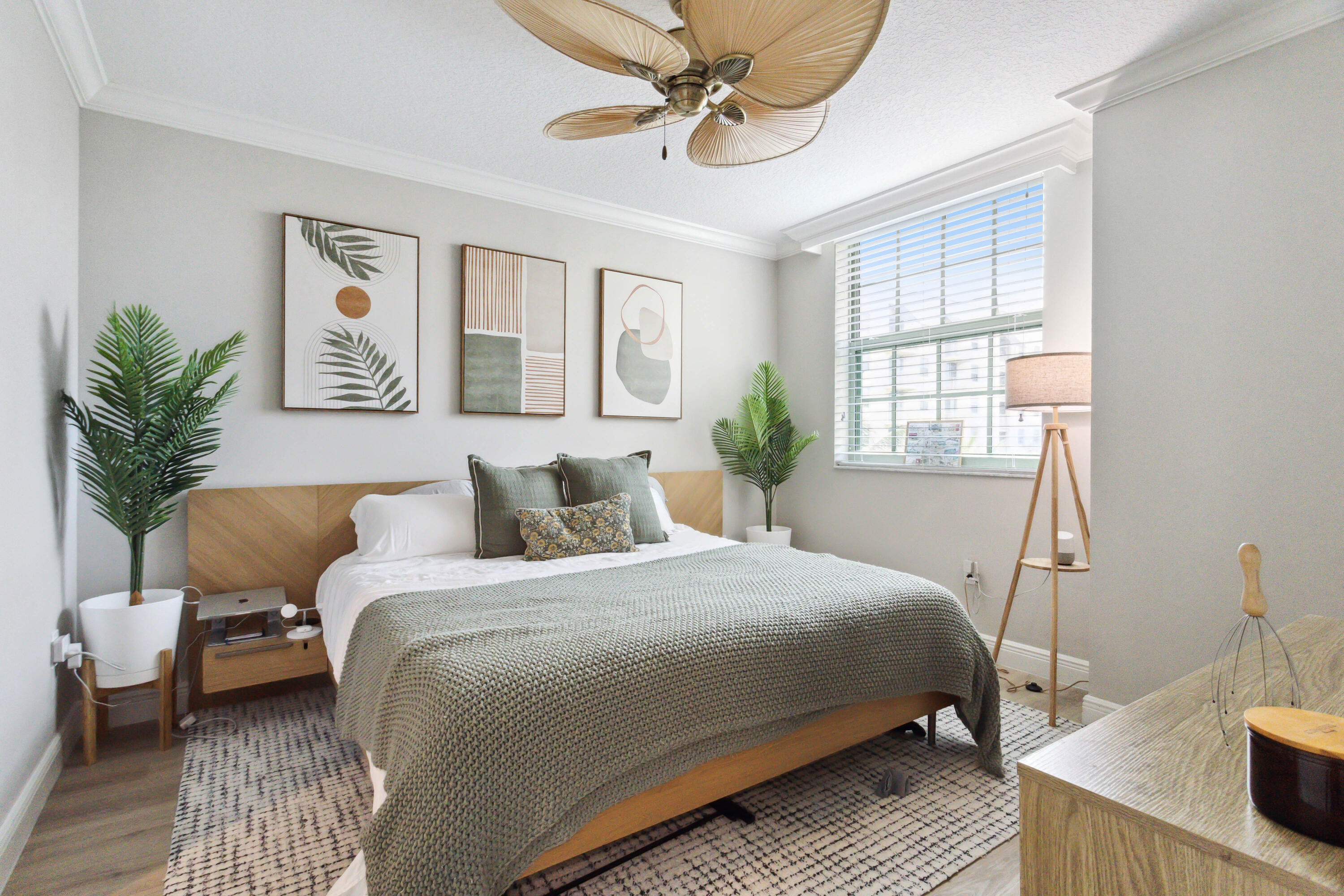 610 CLEMATIS CONDO - Residential Lease