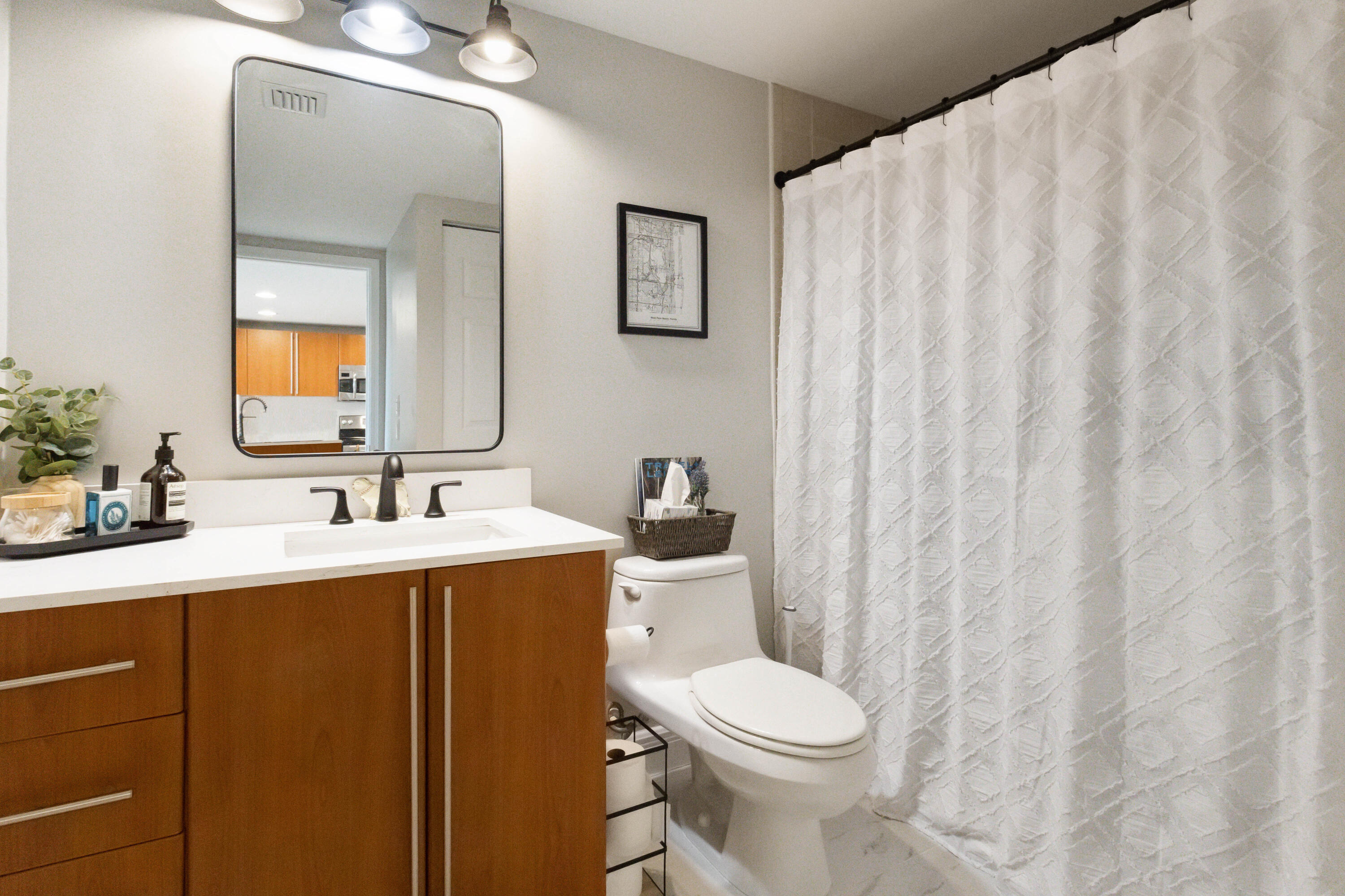 610 CLEMATIS CONDO - Residential Lease