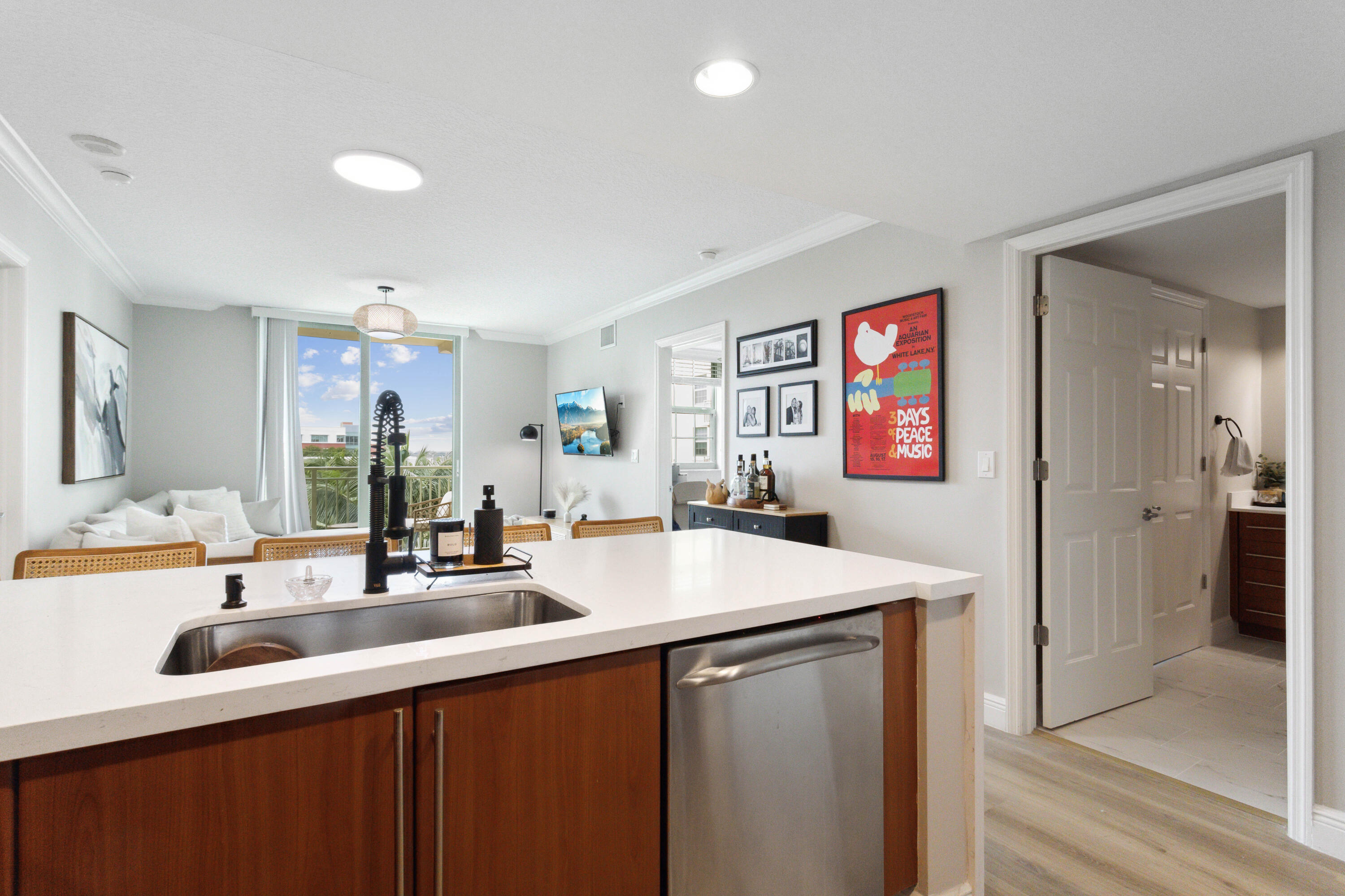 610 CLEMATIS CONDO - Residential Lease