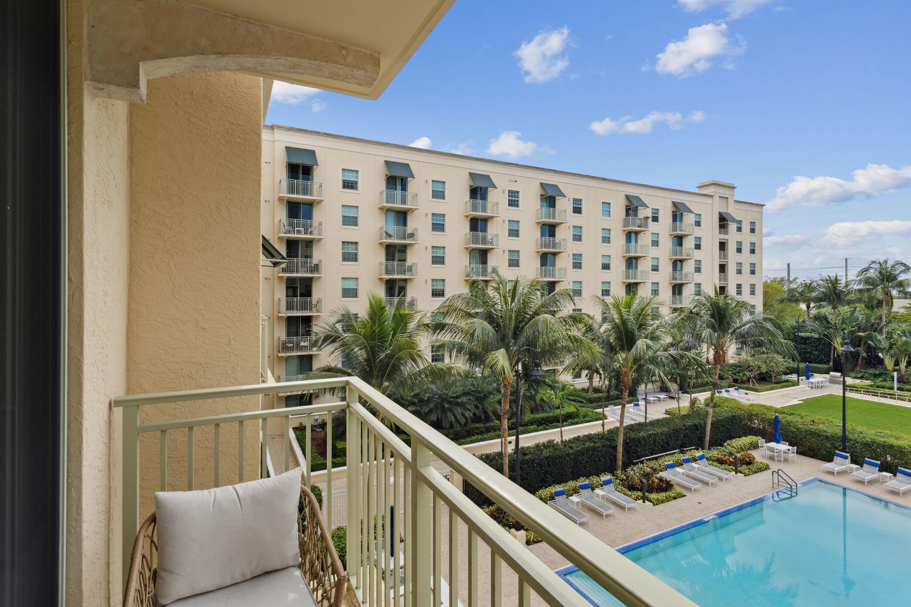 610 CLEMATIS CONDO - Residential Lease