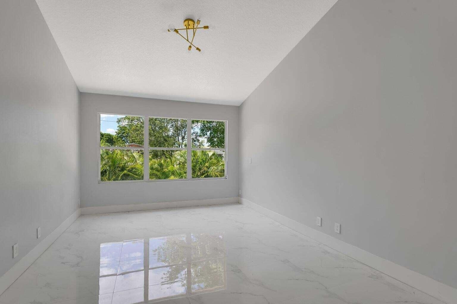 WOODSIDE ESTATES - Residential