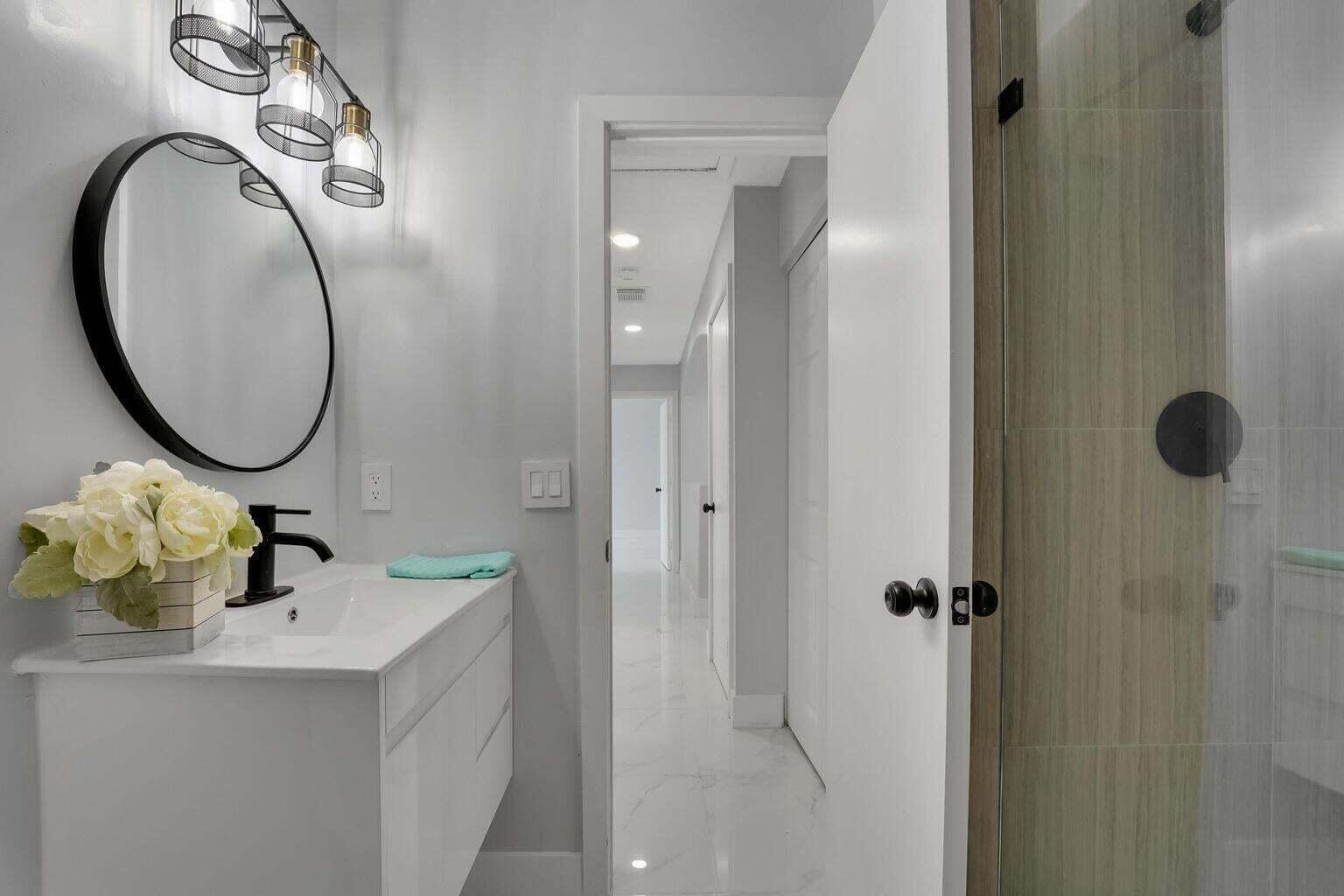 WOODSIDE ESTATES - Residential
